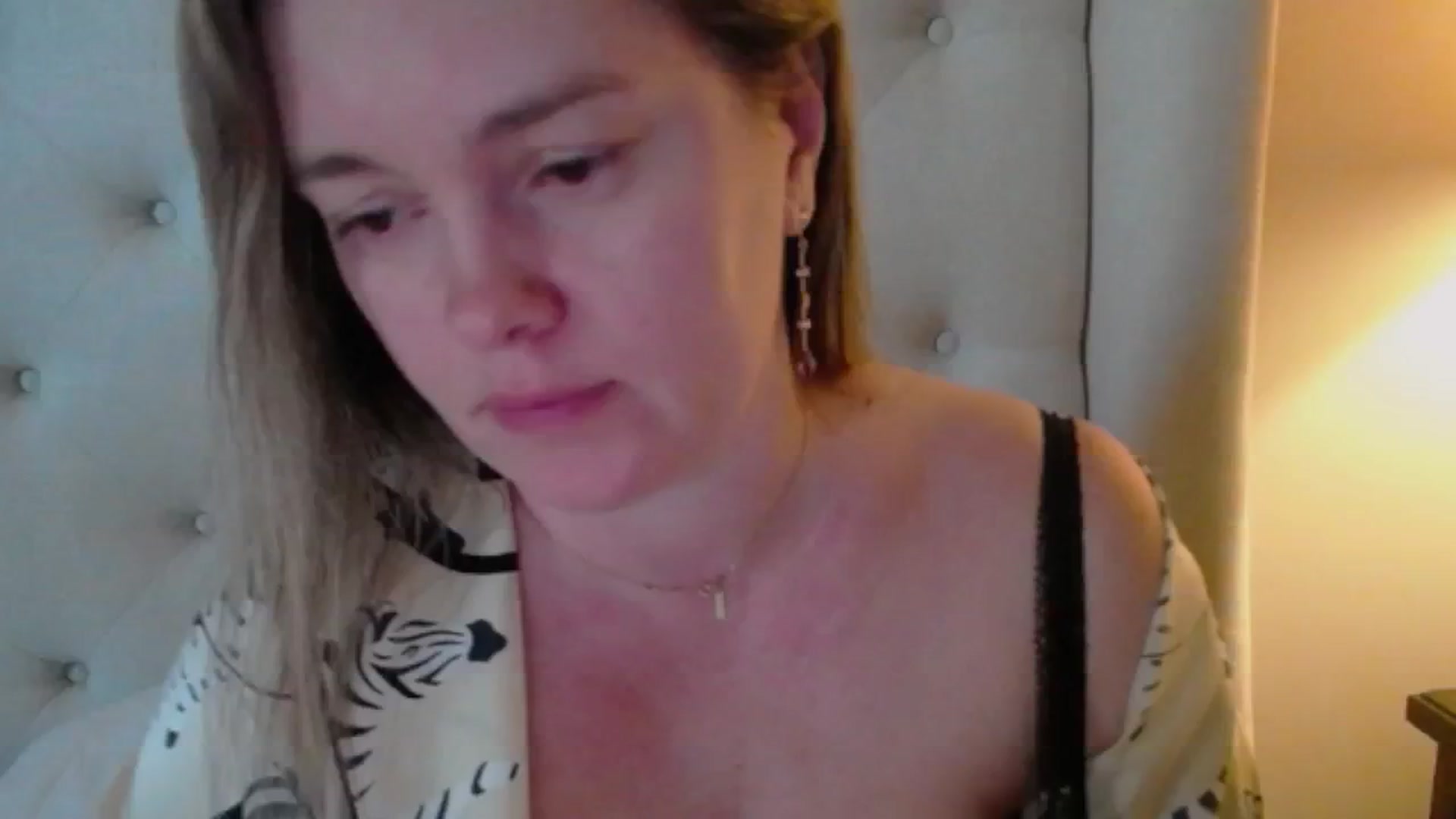 Gallery image thumbnail from J0llye's myfreecams stream on, 01/29/2025, 20:59 image 17 of 20