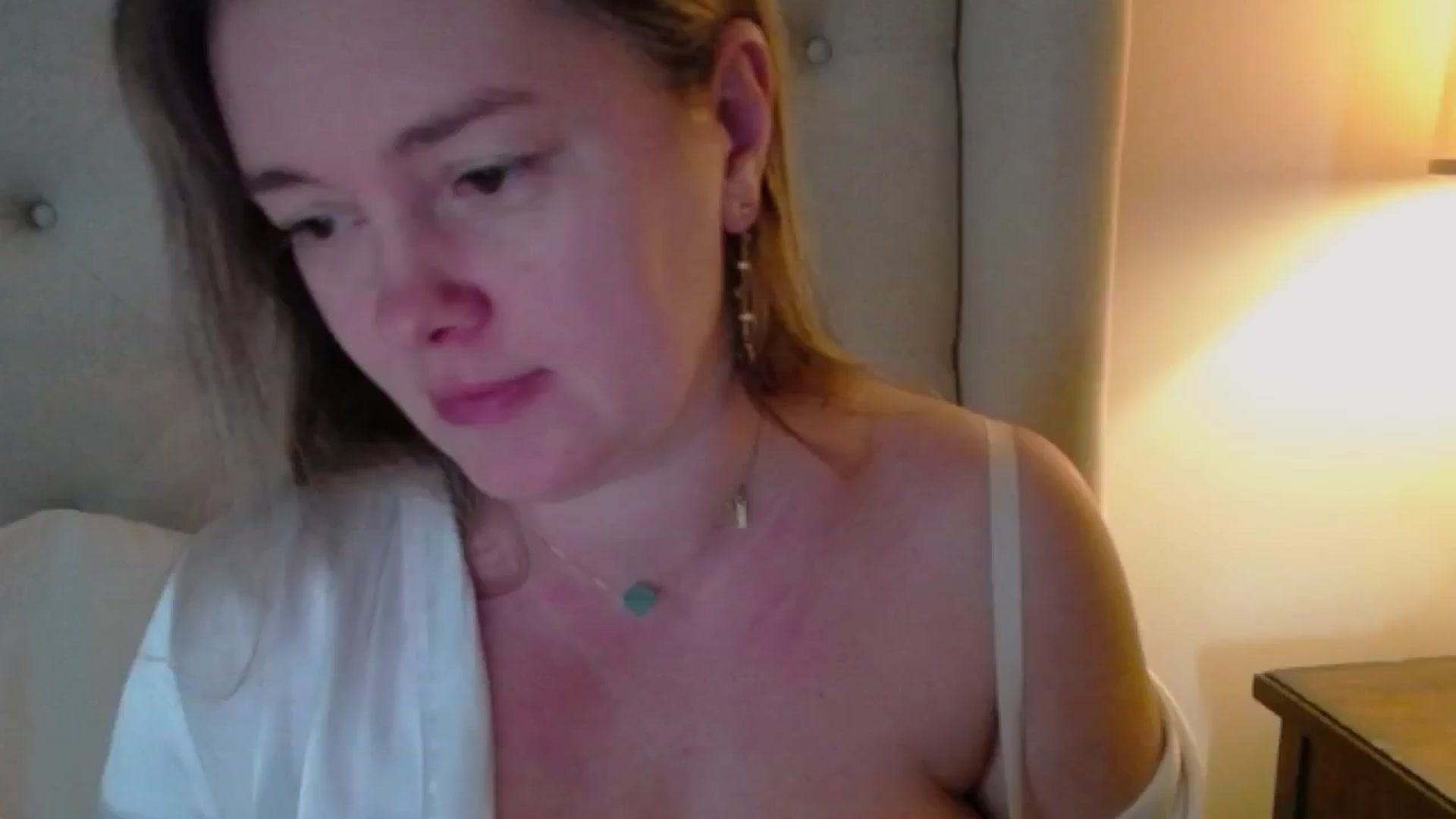 Gallery image thumbnail from J0llye's myfreecams stream on, 01/30/2025, 17:36 image 2 of 20