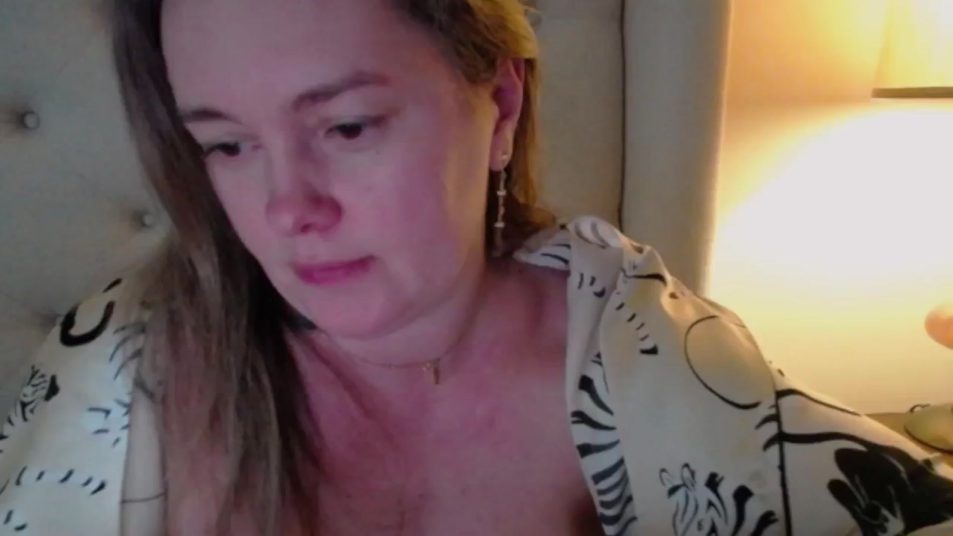 Gallery image thumbnail from J0llye's myfreecams stream on, 02/05/2025, 20:32 image 19 of 20