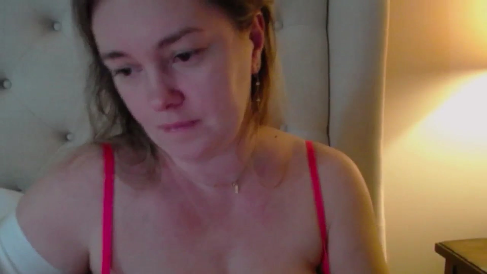 Gallery image thumbnail from J0llye's myfreecams stream on, 02/06/2025, 17:16 image 15 of 20