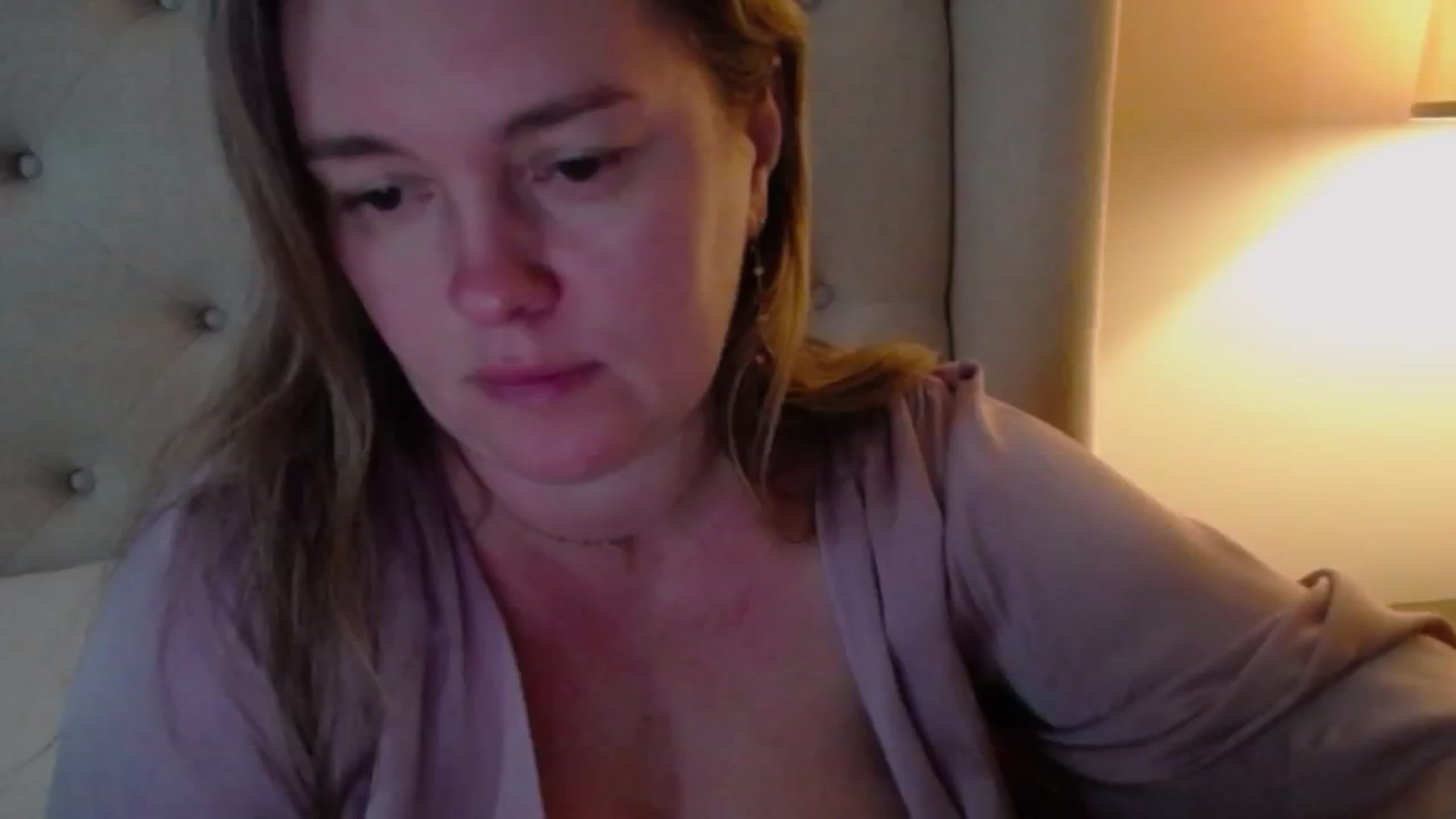 Gallery image thumbnail from J0llye's myfreecams stream on, 02/07/2025, 20:31 image 6 of 20