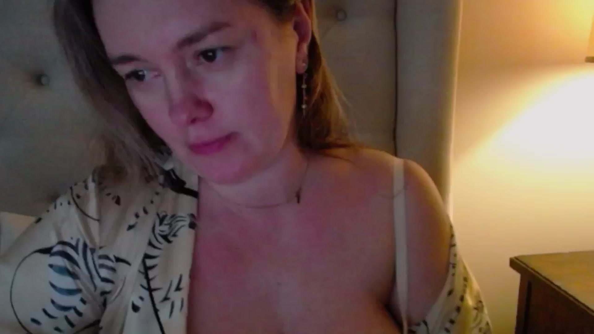Gallery image thumbnail from J0llye's myfreecams stream on, 02/15/2025, 21:19 image 10 of 20
