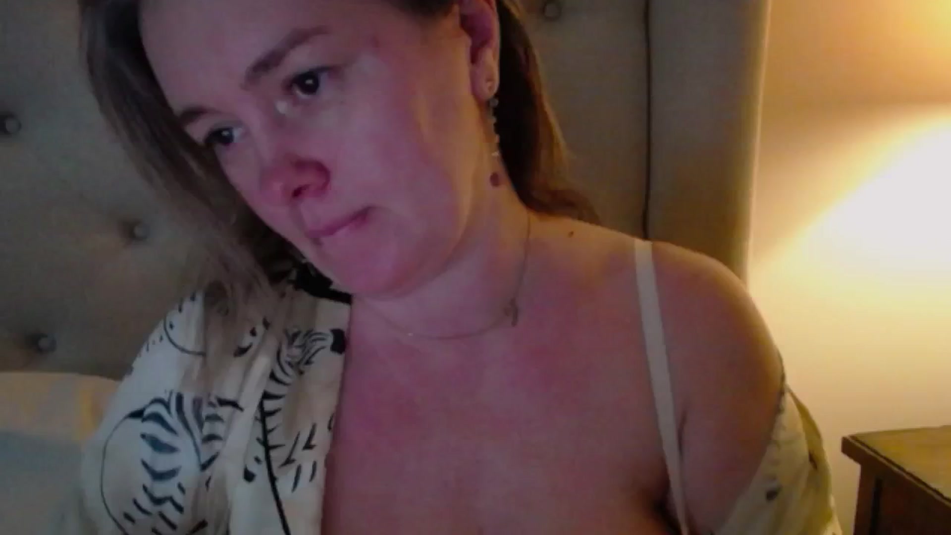 Gallery image thumbnail from J0llye's myfreecams stream on, 02/15/2025, 21:19 image 15 of 20
