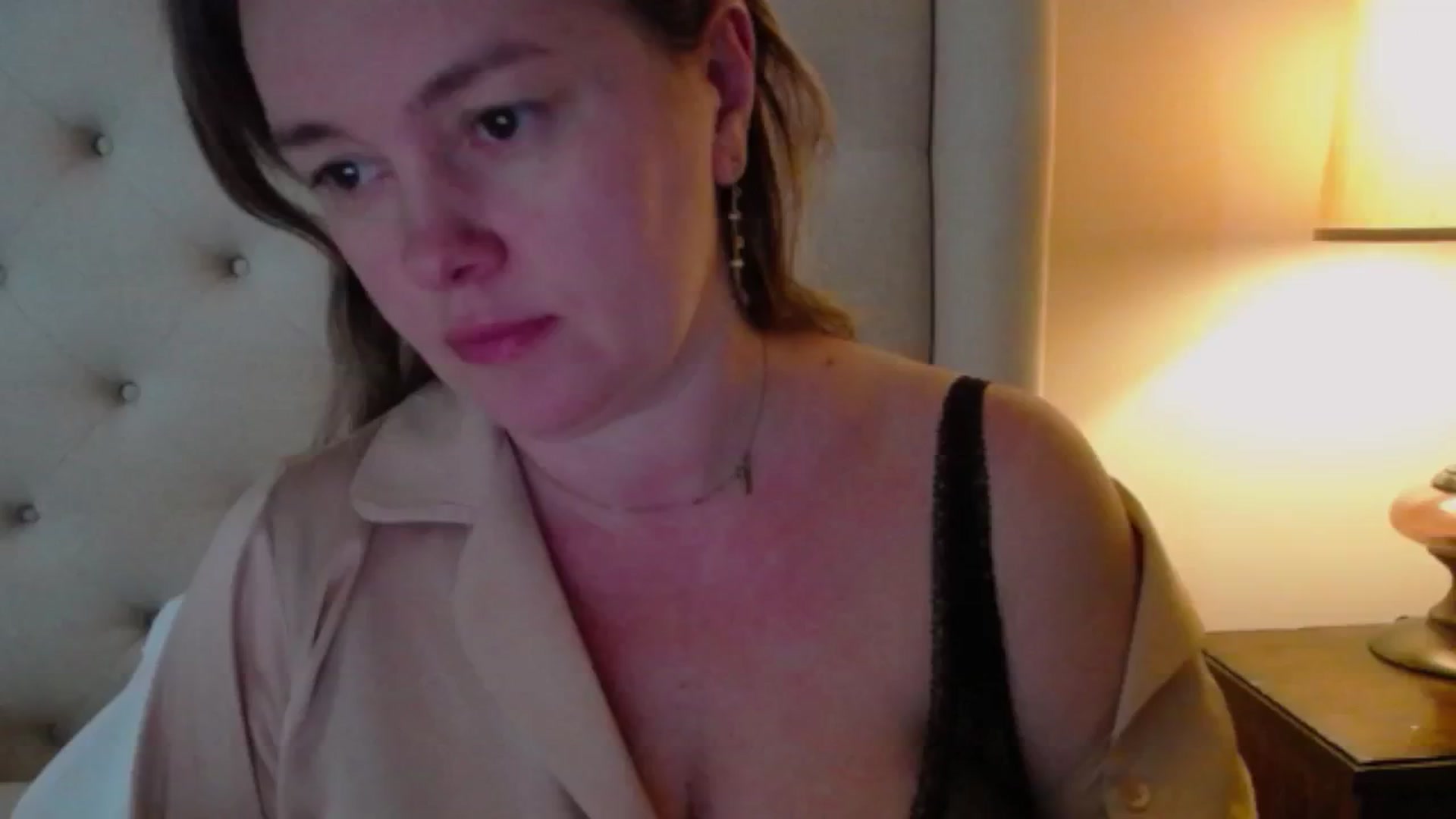 Gallery image thumbnail from J0llye's myfreecams stream on, 02/17/2025, 20:40 image 1 of 20