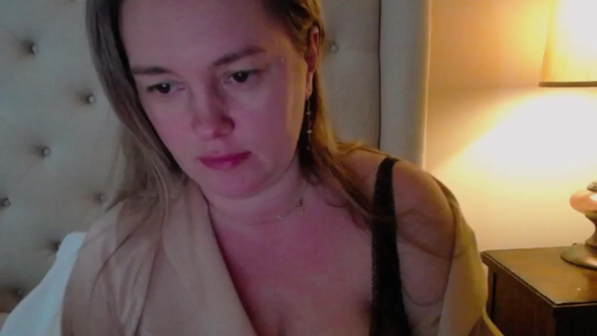 Gallery image thumbnail from J0llye's myfreecams stream on, 02/17/2025, 20:40 image 4 of 20