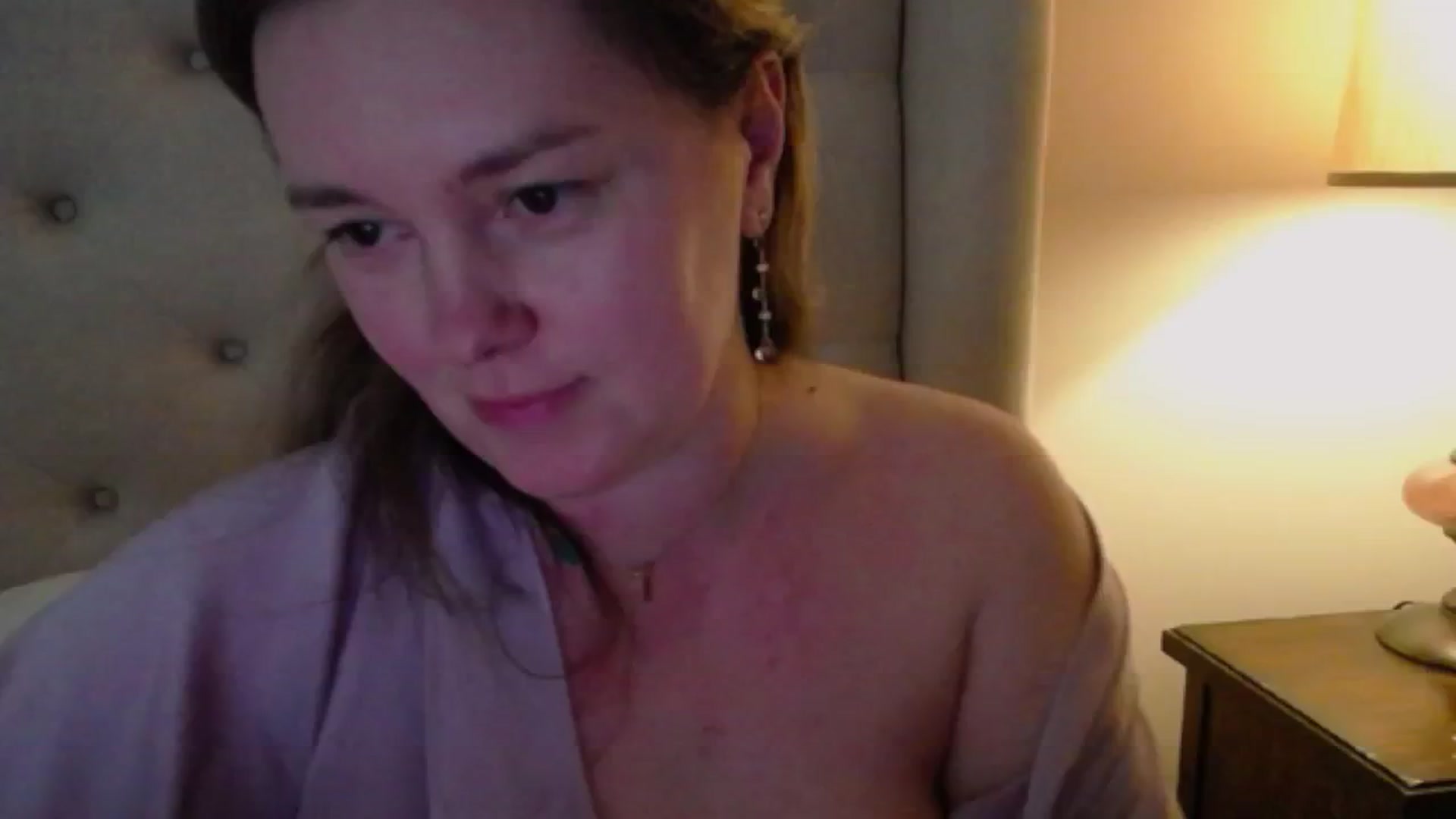 Gallery image thumbnail from J0llye's myfreecams stream on, 02/18/2025, 21:38 image 13 of 20