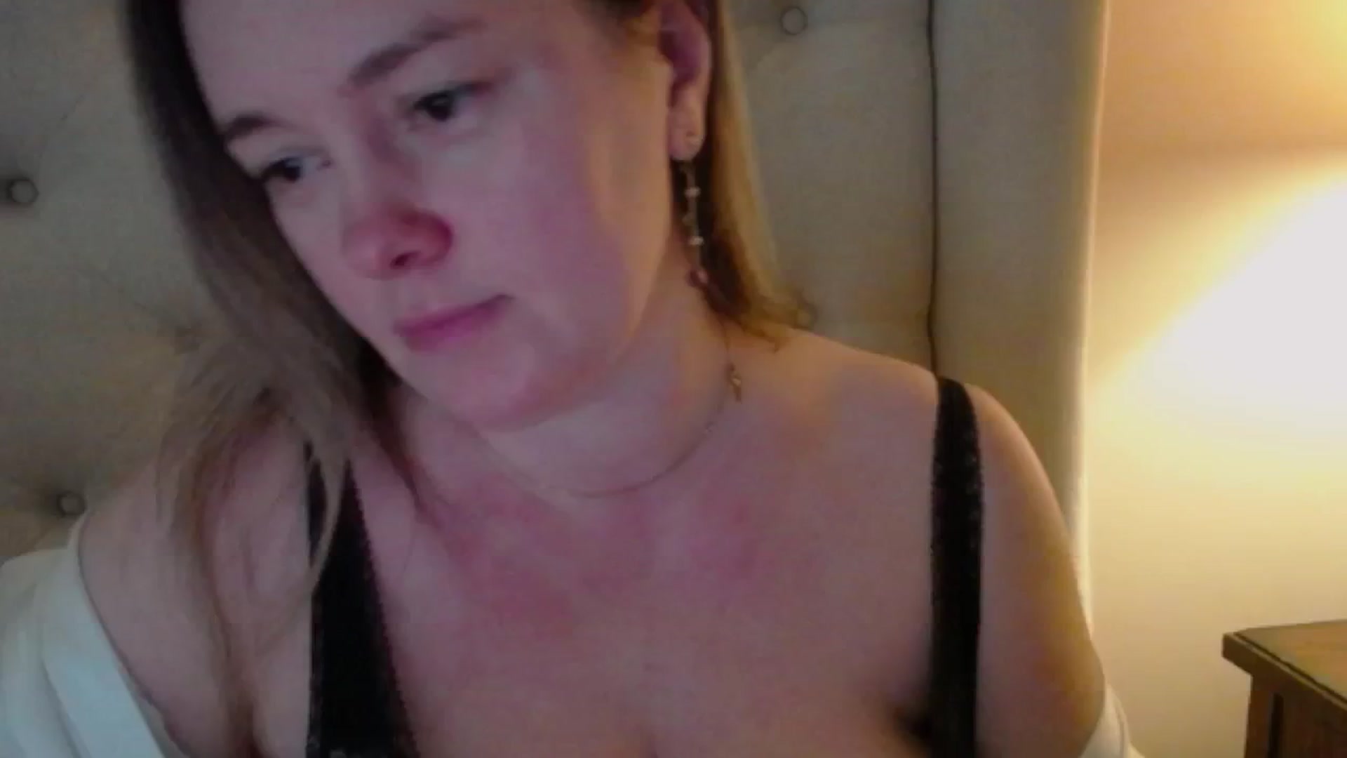 Gallery image thumbnail from J0llye's myfreecams stream on, 02/19/2025, 21:07 image 12 of 20