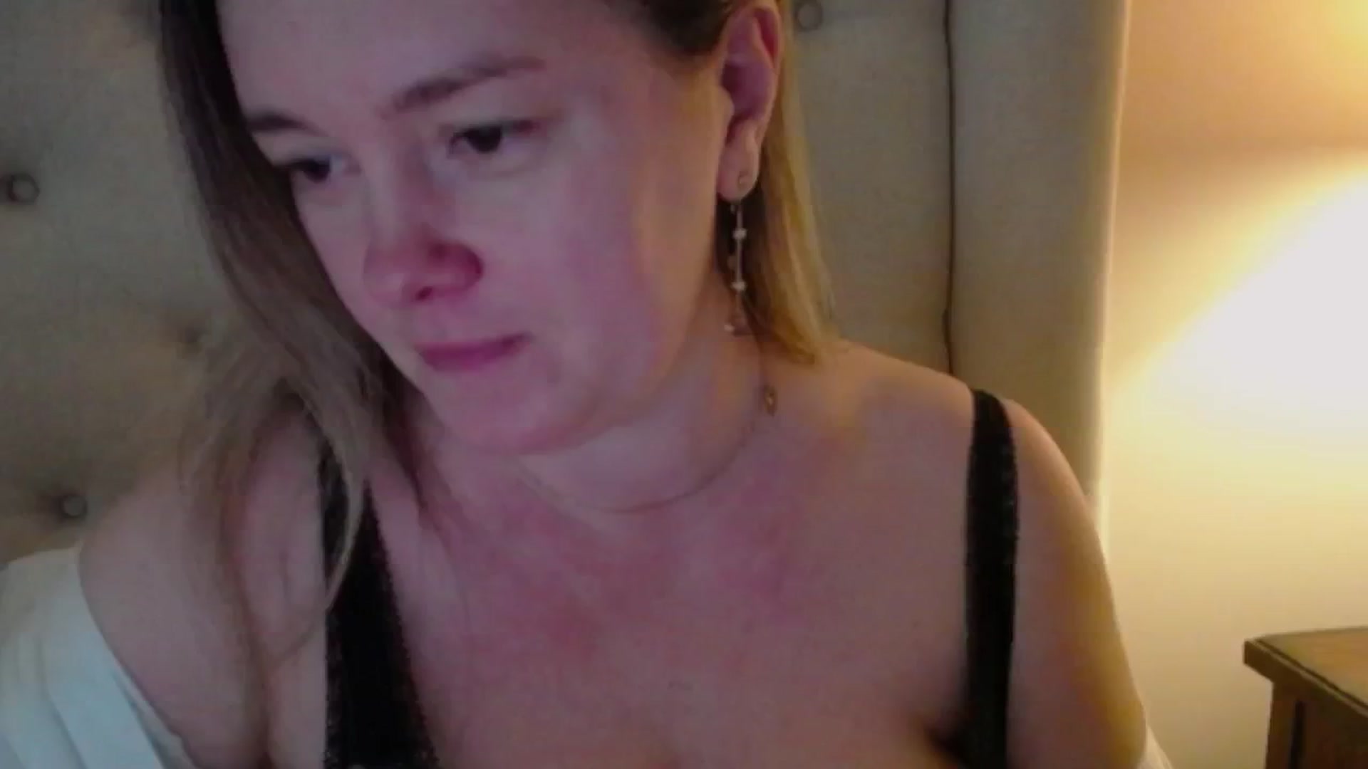 Gallery image thumbnail from J0llye's myfreecams stream on, 02/19/2025, 21:07 image 15 of 20