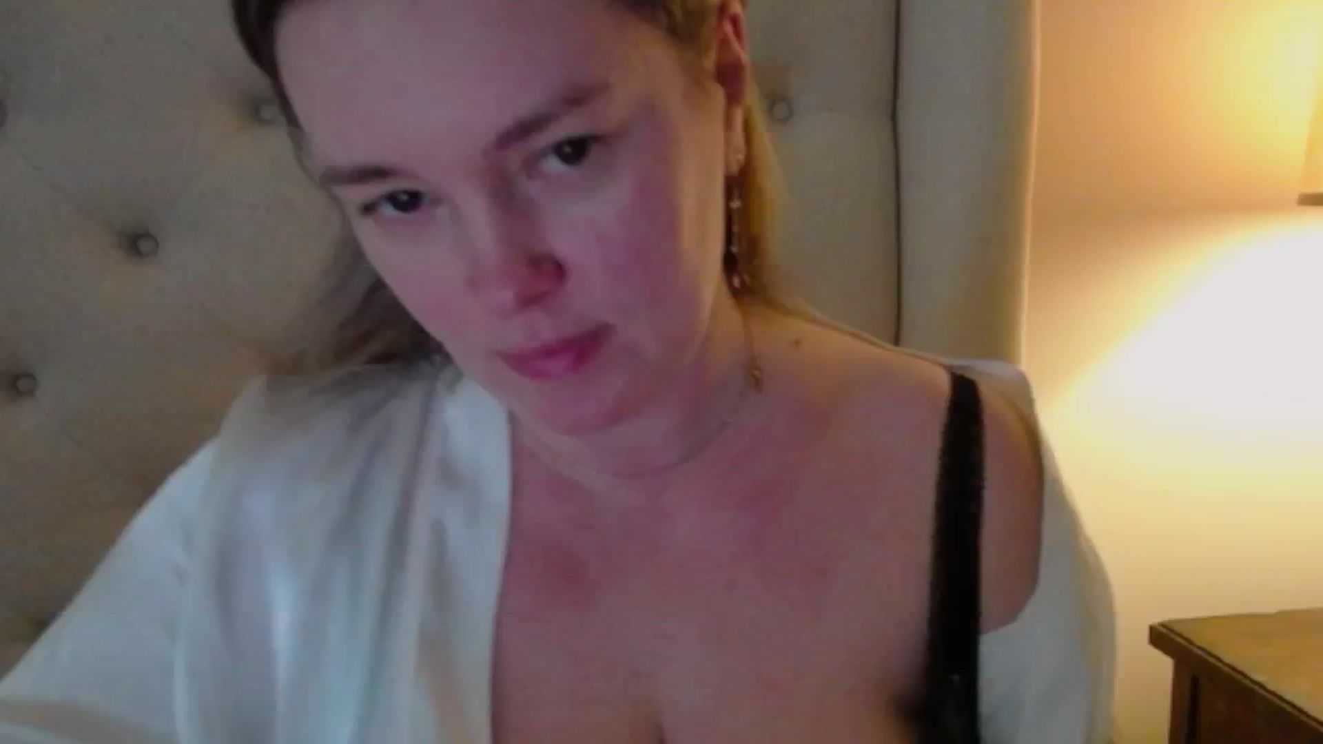 Gallery image thumbnail from J0llye's myfreecams stream on, 02/19/2025, 21:07 image 1 of 20
