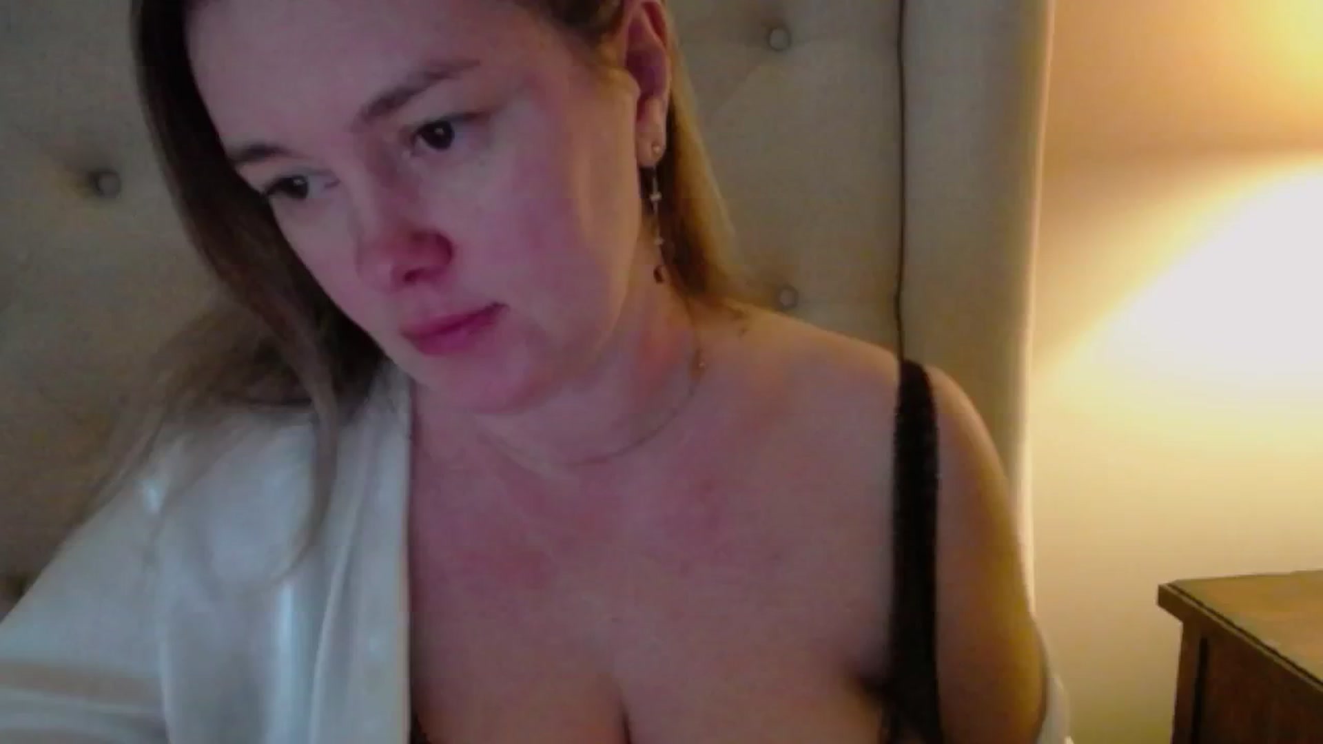 Gallery image thumbnail from J0llye's myfreecams stream on, 02/19/2025, 21:07 image 6 of 20