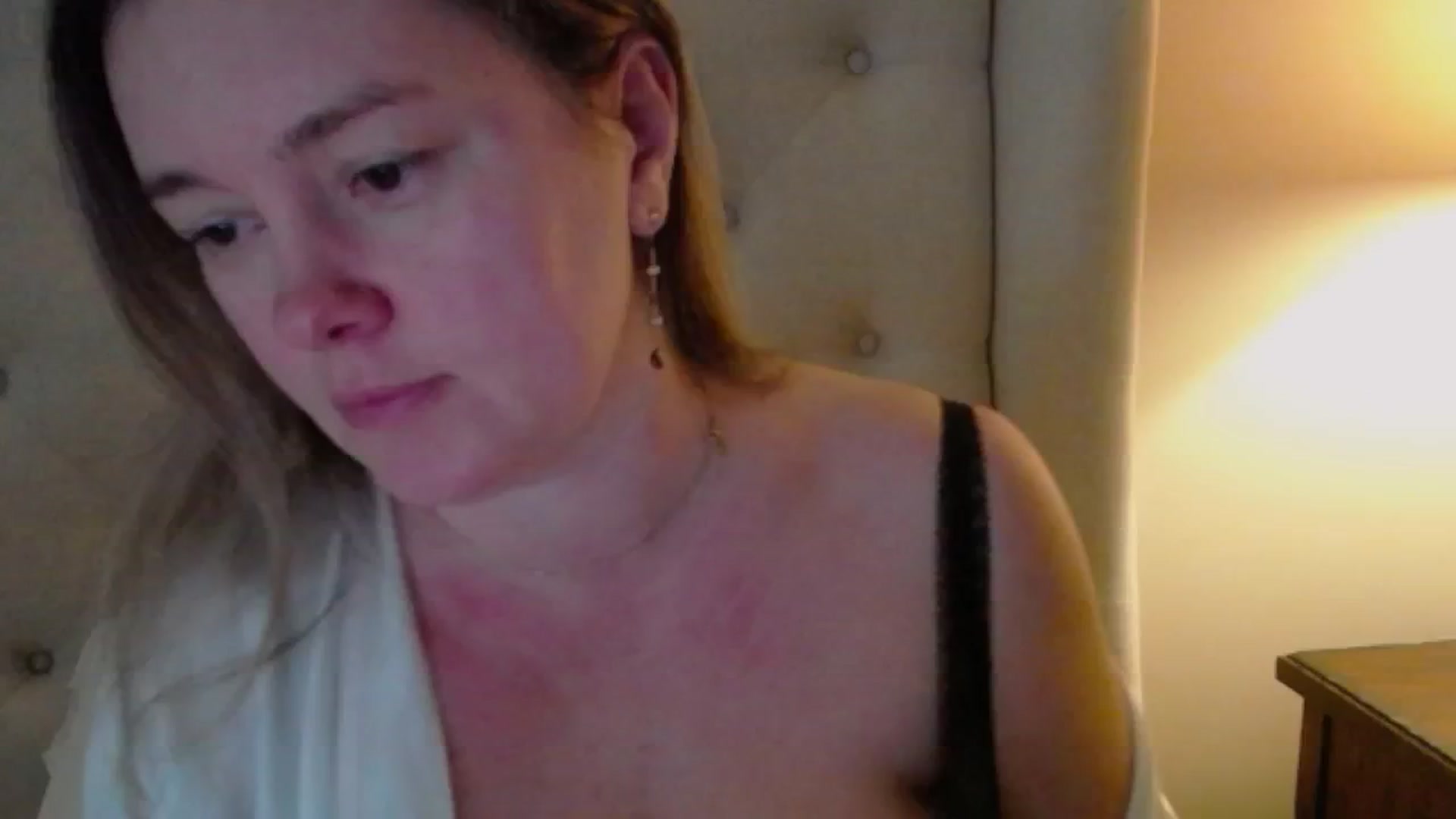 Gallery image thumbnail from J0llye's myfreecams stream on, 02/19/2025, 21:07 image 8 of 20