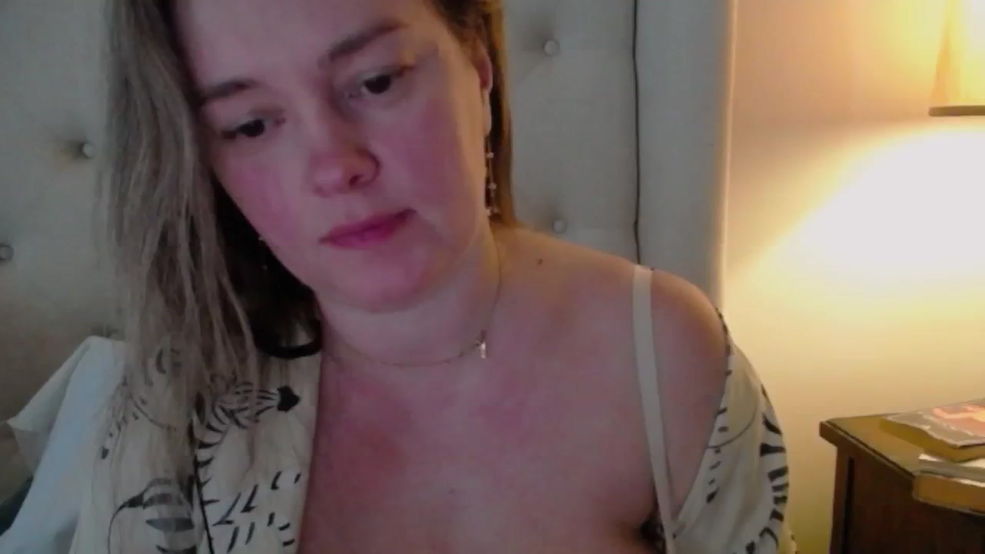 Gallery image thumbnail from J0llye's myfreecams stream on, 02/20/2025, 20:55 image 15 of 20