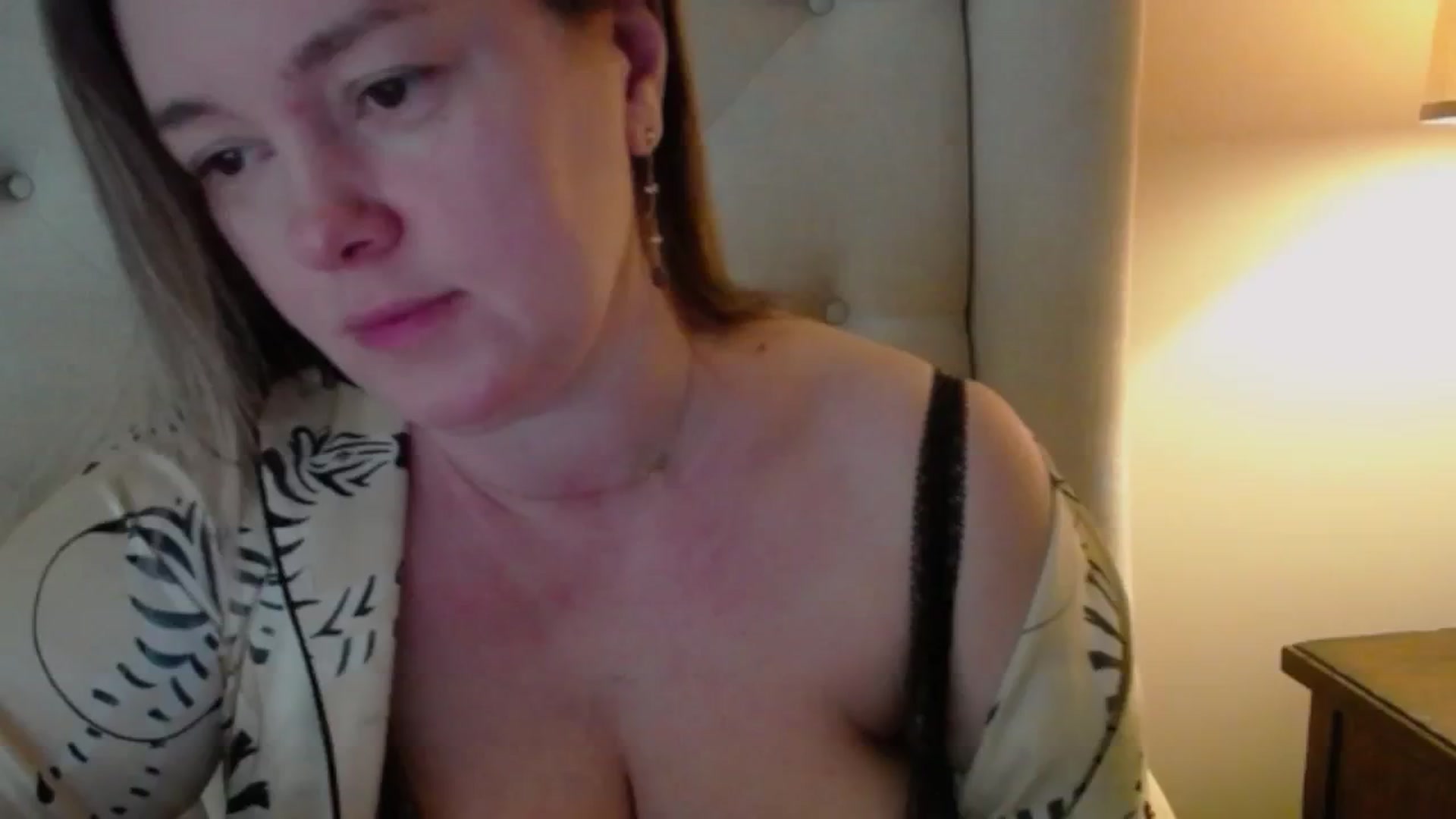 Gallery image thumbnail from J0llye's myfreecams stream on, 02/21/2025, 17:47 image 15 of 20