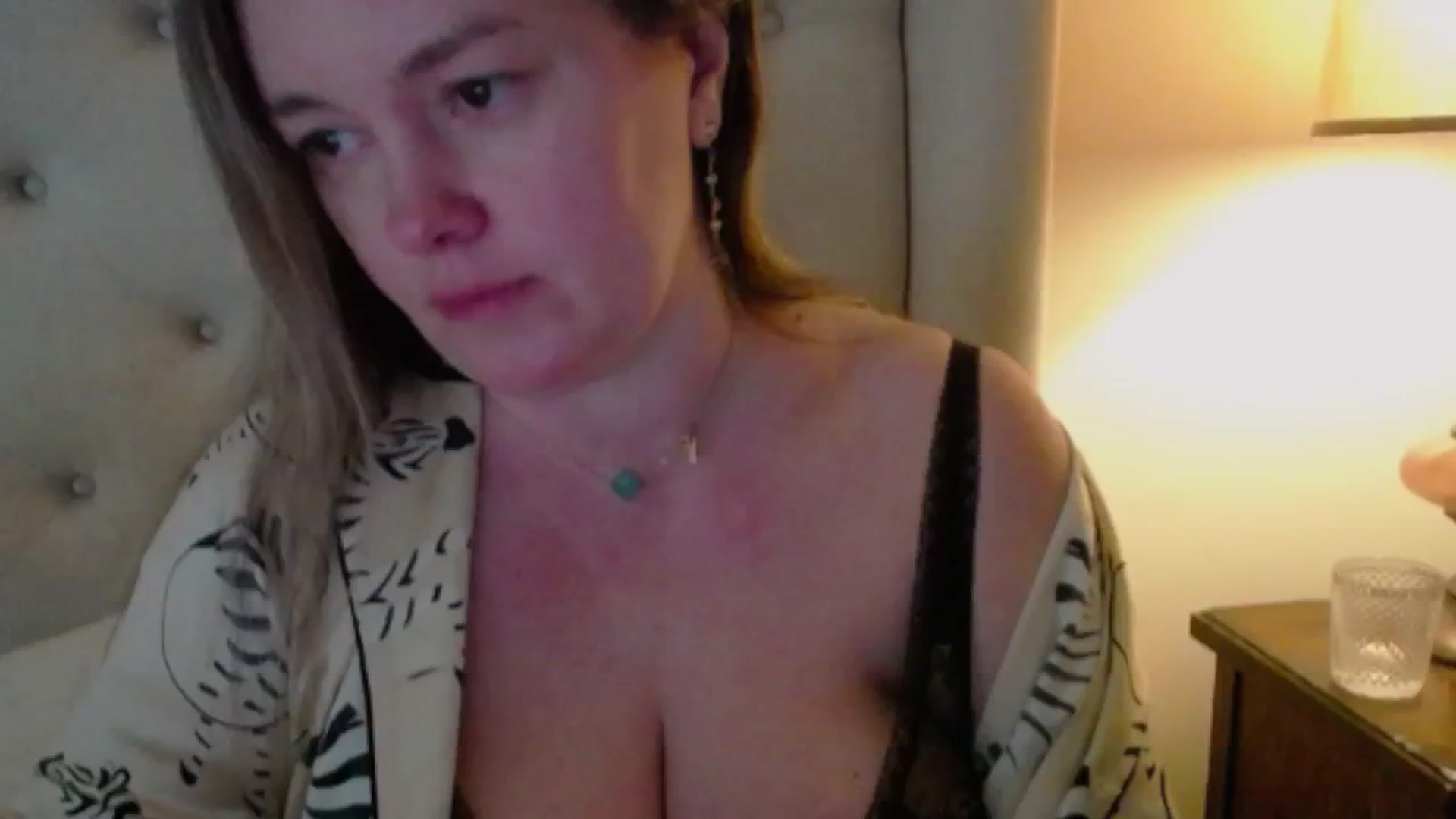 Gallery image thumbnail from J0llye's myfreecams stream on, 02/21/2025, 20:32 image 7 of 20