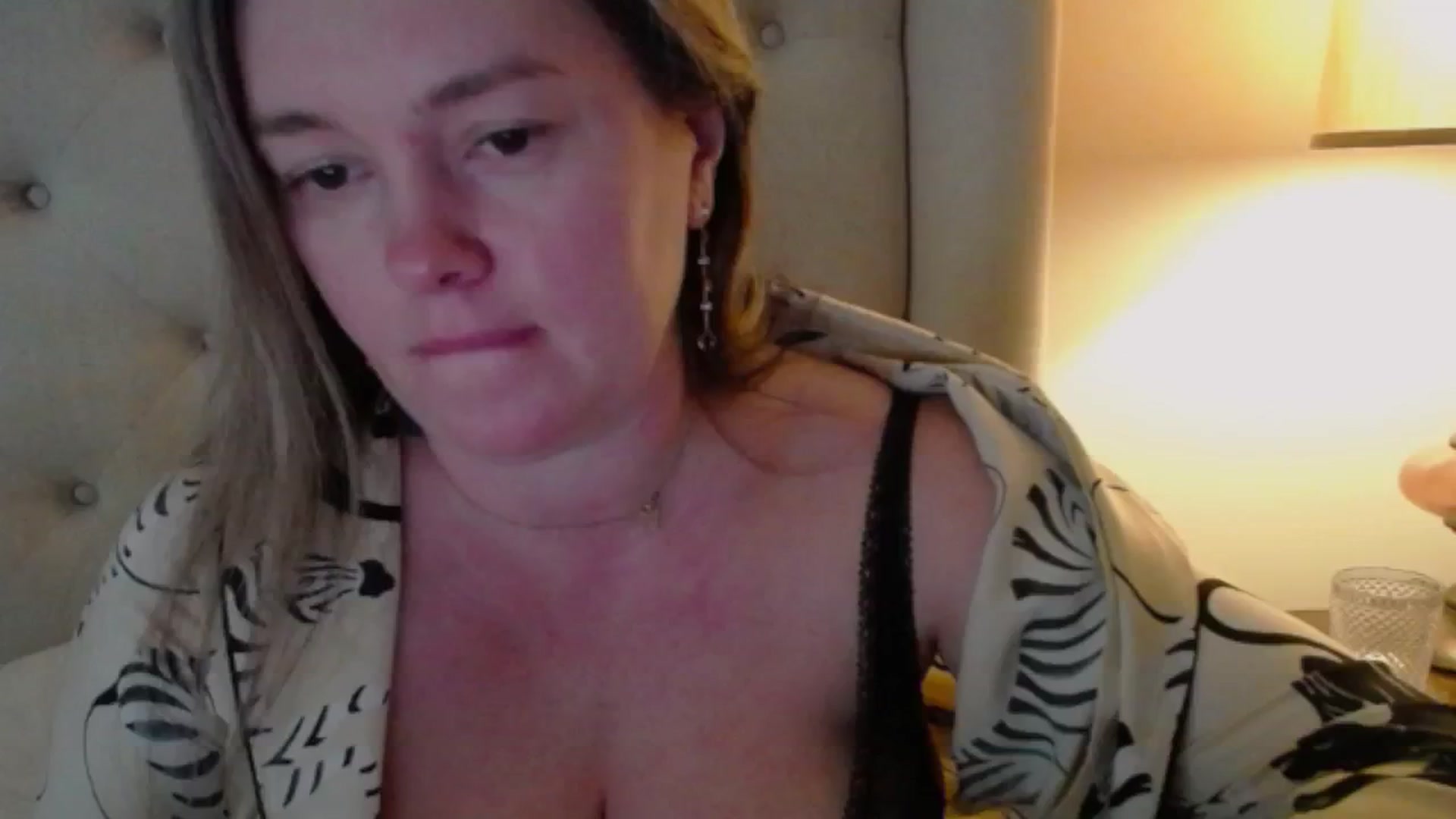 Gallery image thumbnail from J0llye's myfreecams stream on, 02/21/2025, 20:32 image 19 of 20