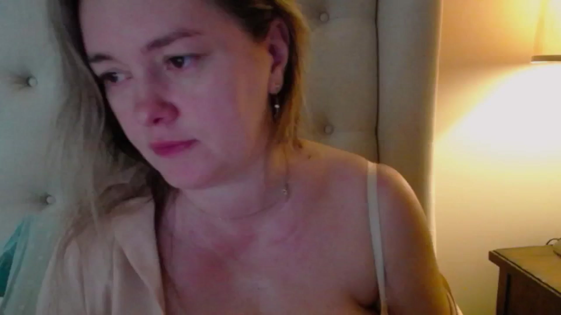 Gallery image thumbnail from J0llye's myfreecams stream on, 02/24/2025, 17:47 image 18 of 20