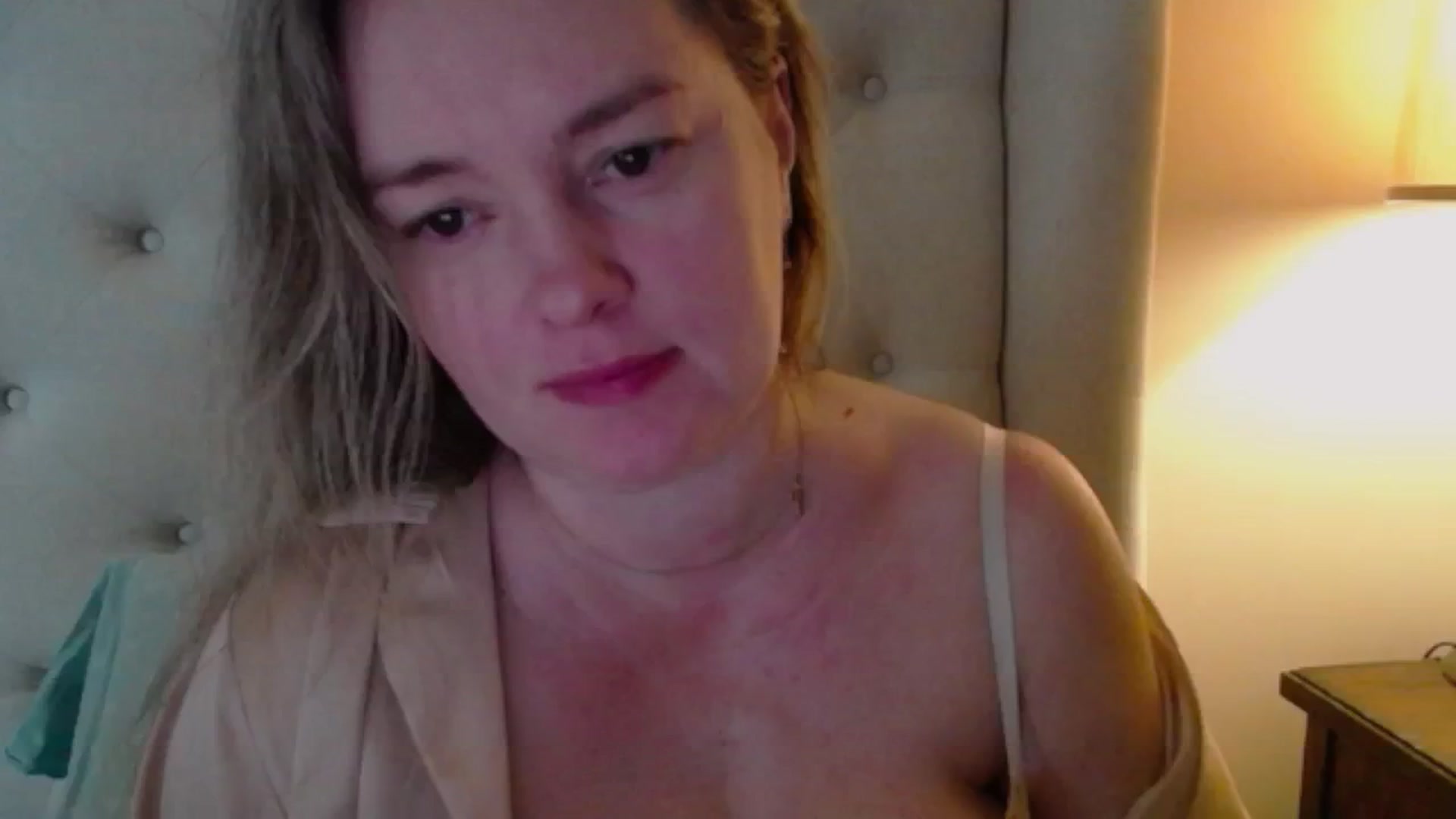 Gallery image thumbnail from J0llye's myfreecams stream on, 02/24/2025, 17:47 image 3 of 20