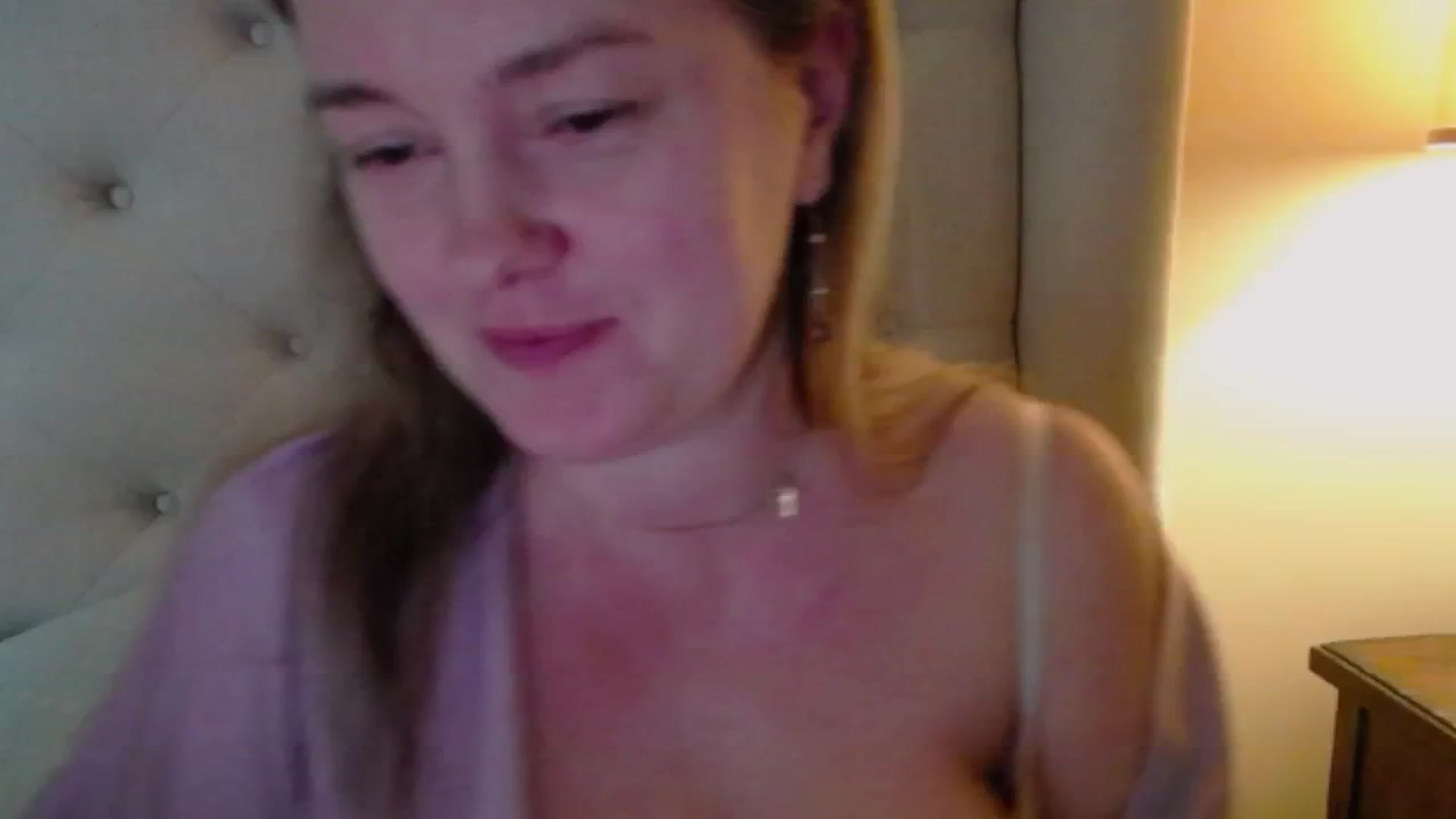 Gallery image thumbnail from J0llye's myfreecams stream on, 02/24/2025, 20:59 image 6 of 20