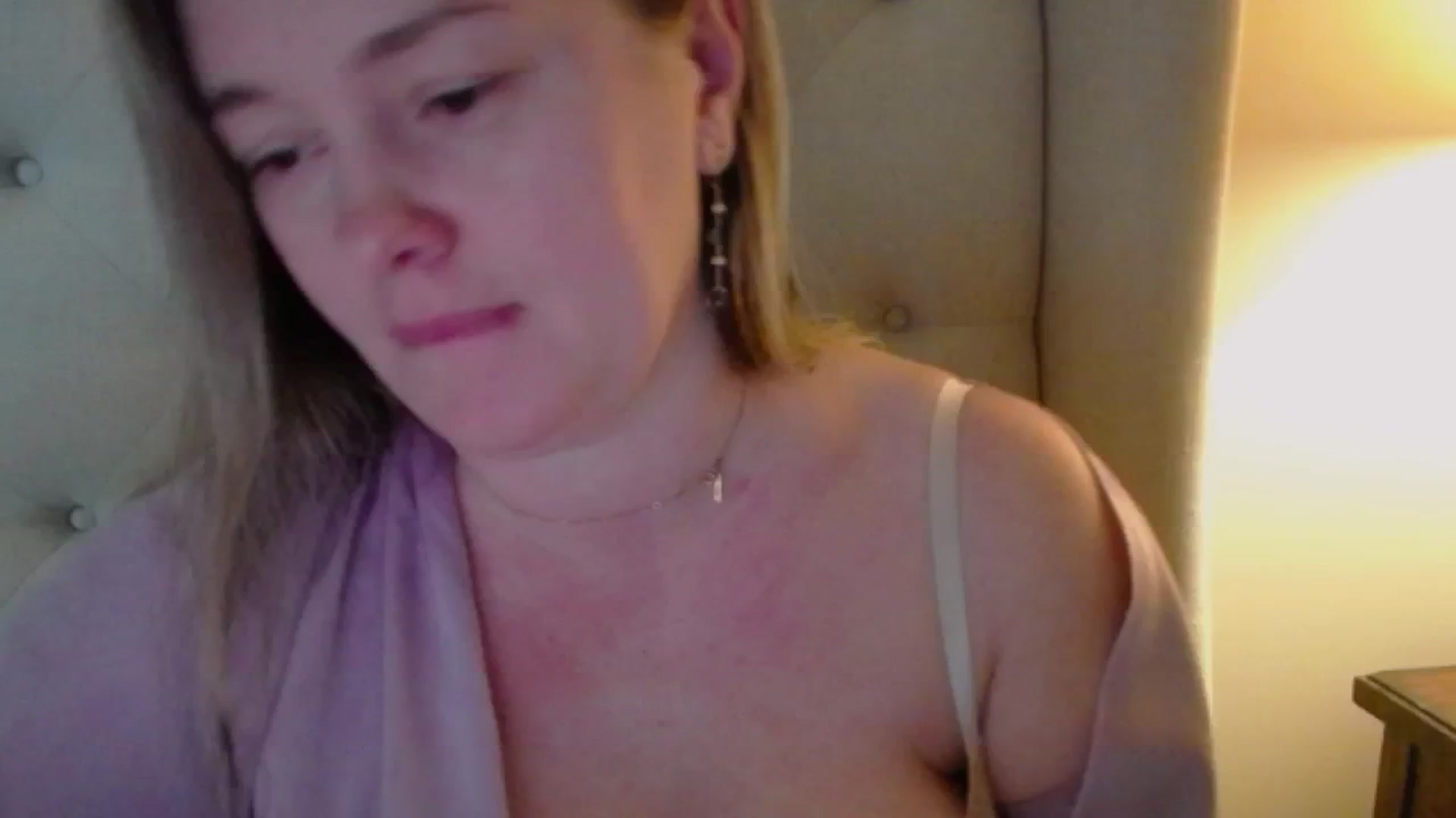 Gallery image thumbnail from J0llye's myfreecams stream on, 02/24/2025, 20:59 image 16 of 20
