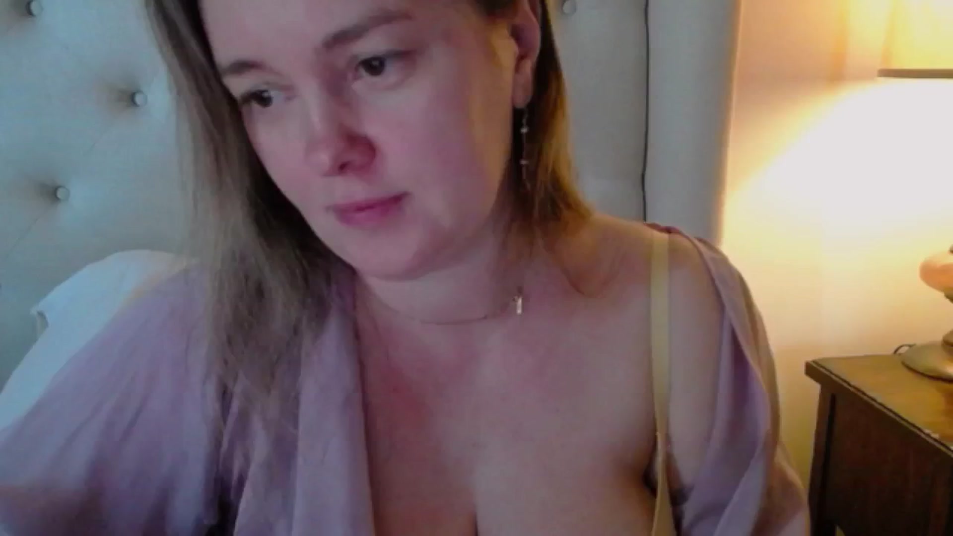 Gallery image thumbnail from J0llye's myfreecams stream on, 02/25/2025, 21:01 image 12 of 20