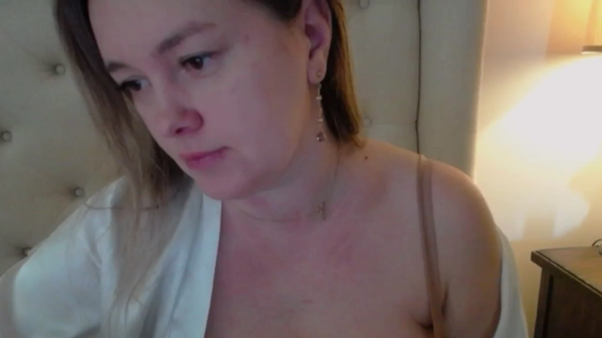 Gallery image thumbnail from J0llye's myfreecams stream on, 02/27/2025, 16:46 image 7 of 20