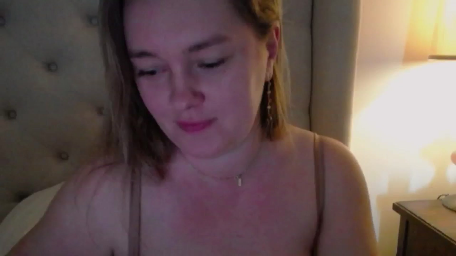 Gallery image thumbnail from J0llye's myfreecams stream on, 02/27/2025, 18:01 image 10 of 20