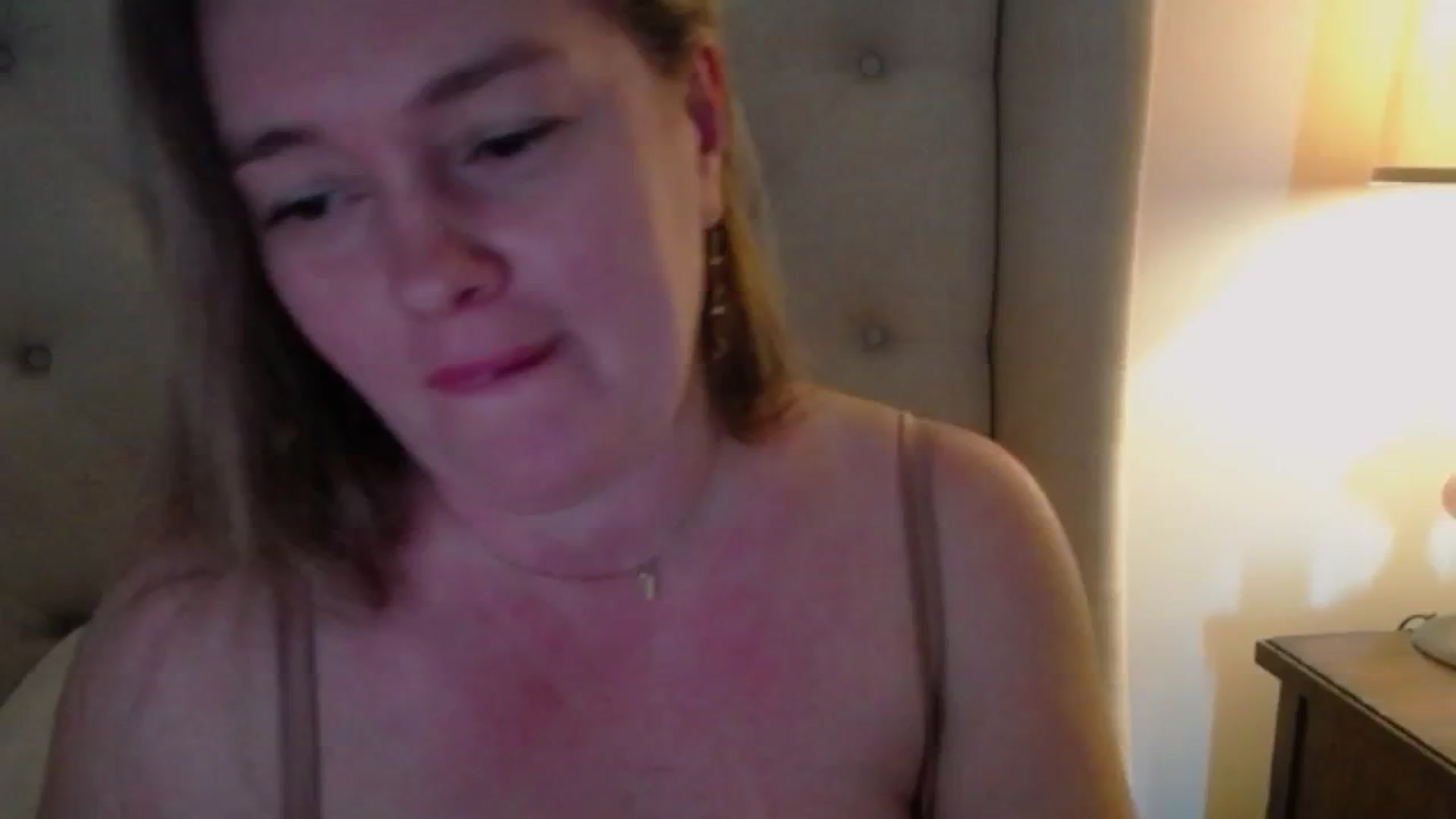 Gallery image thumbnail from J0llye's myfreecams stream on, 02/27/2025, 18:01 image 12 of 20