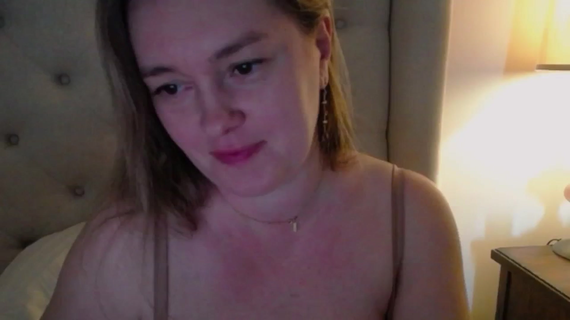 Gallery image thumbnail from J0llye's myfreecams stream on, 02/27/2025, 18:01 image 11 of 20