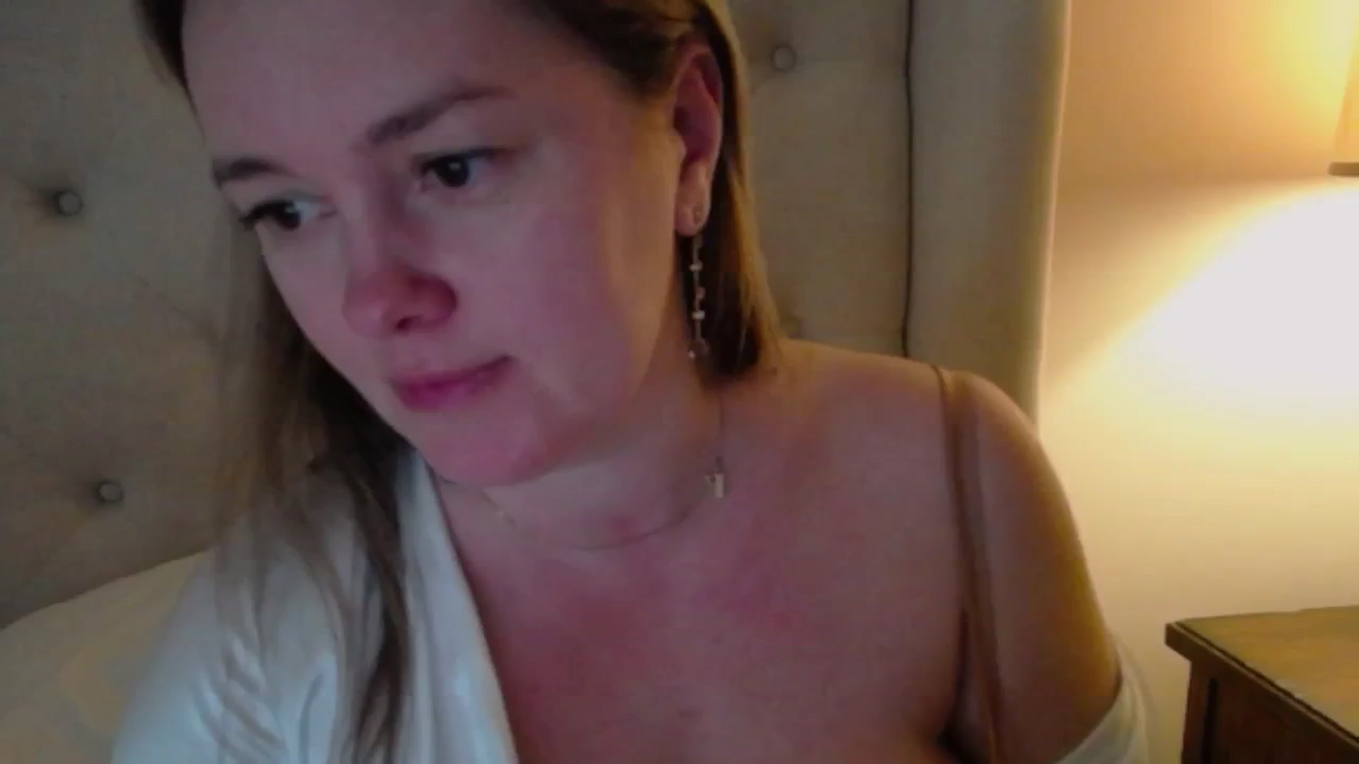 Gallery image thumbnail from J0llye's myfreecams stream on, 02/27/2025, 21:26 image 7 of 20
