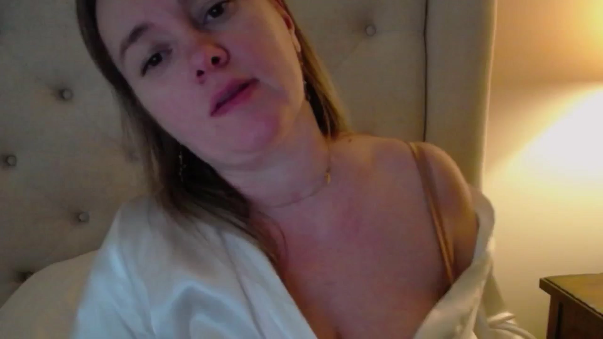 Gallery image thumbnail from J0llye's myfreecams stream on, 02/27/2025, 21:26 image 4 of 20