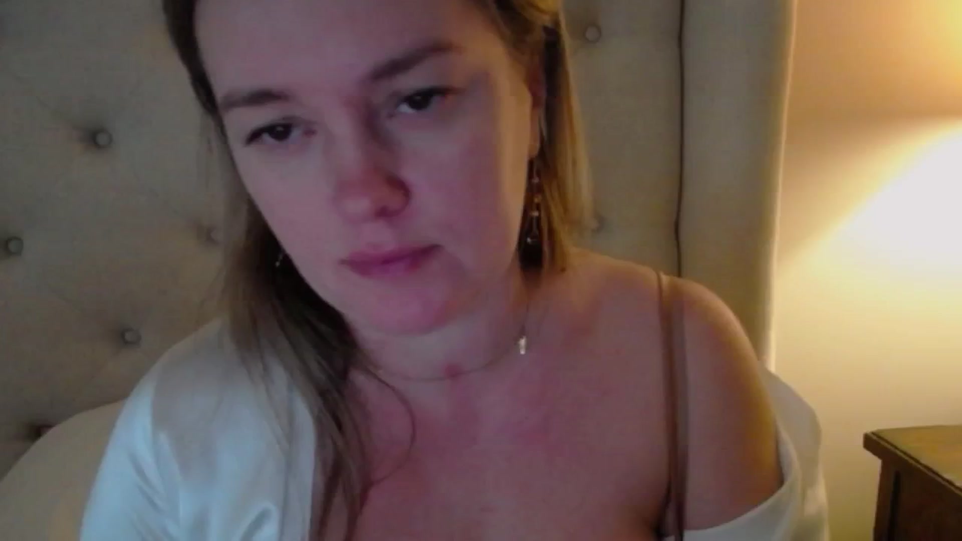 Gallery image thumbnail from J0llye's myfreecams stream on, 02/27/2025, 21:26 image 2 of 20