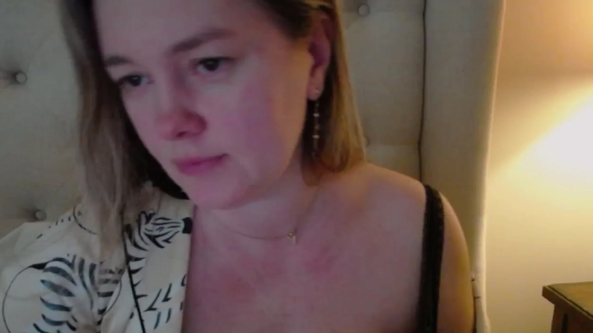 Gallery image thumbnail from J0llye's myfreecams stream on, 03/01/2025, 21:11 image 13 of 20