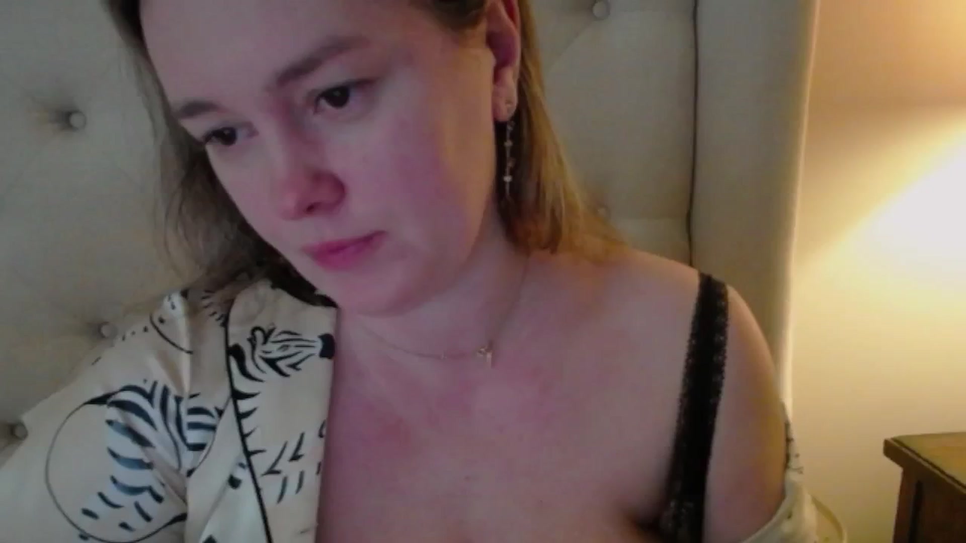 Gallery image thumbnail from J0llye's myfreecams stream on, 03/01/2025, 21:11 image 9 of 20