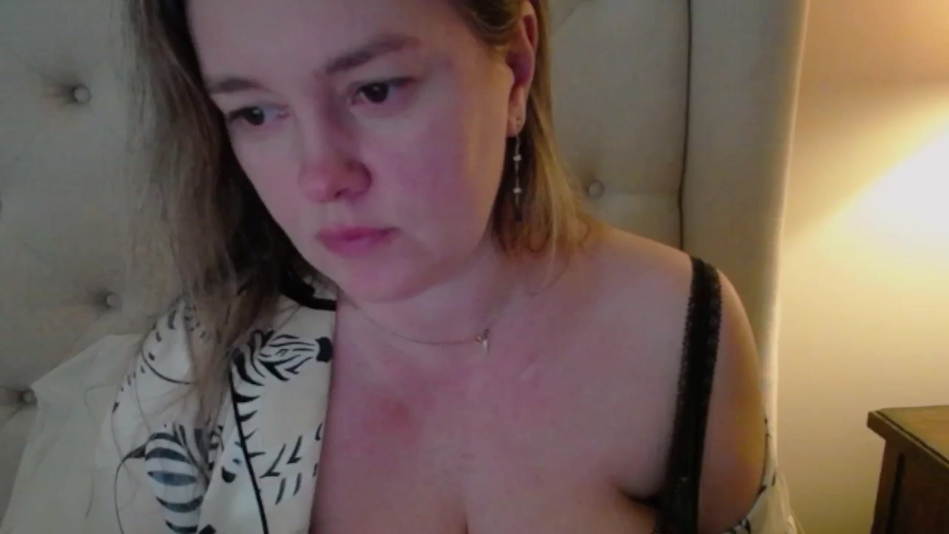 Gallery image thumbnail from J0llye's myfreecams stream on, 03/01/2025, 21:11 image 5 of 20