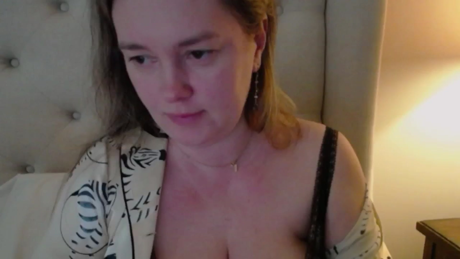 Gallery image thumbnail from J0llye's myfreecams stream on, 03/01/2025, 21:11 image 11 of 20