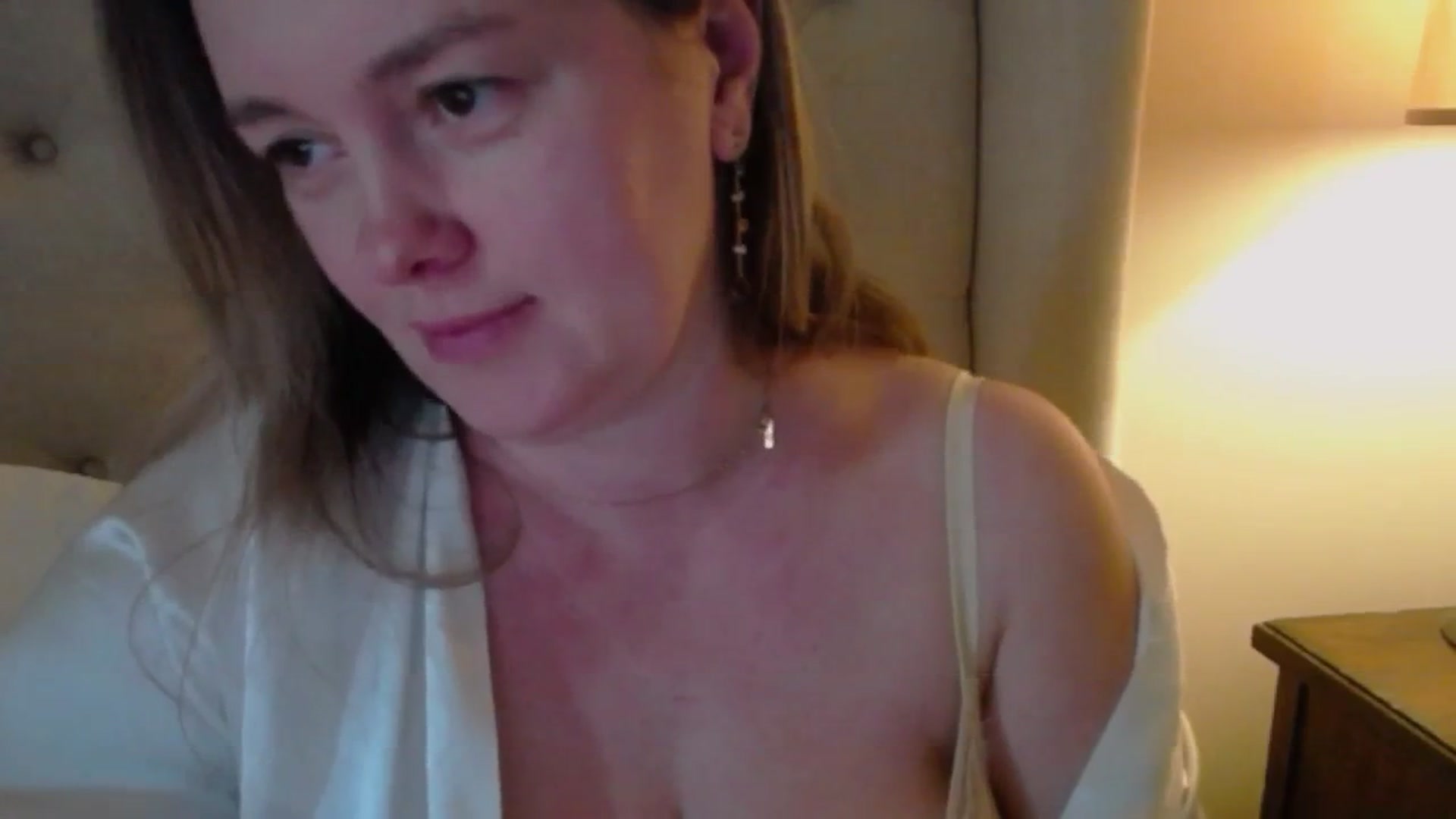 Gallery image thumbnail from J0llye's myfreecams stream on, 03/02/2025, 20:44 image 20 of 20