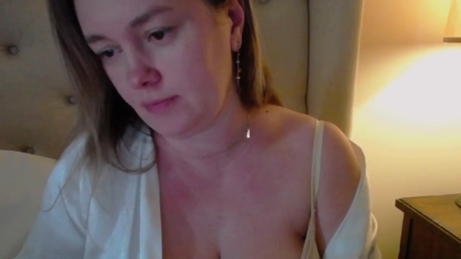 Gallery image thumbnail from J0llye's myfreecams stream on, 03/02/2025, 20:44 image 12 of 20