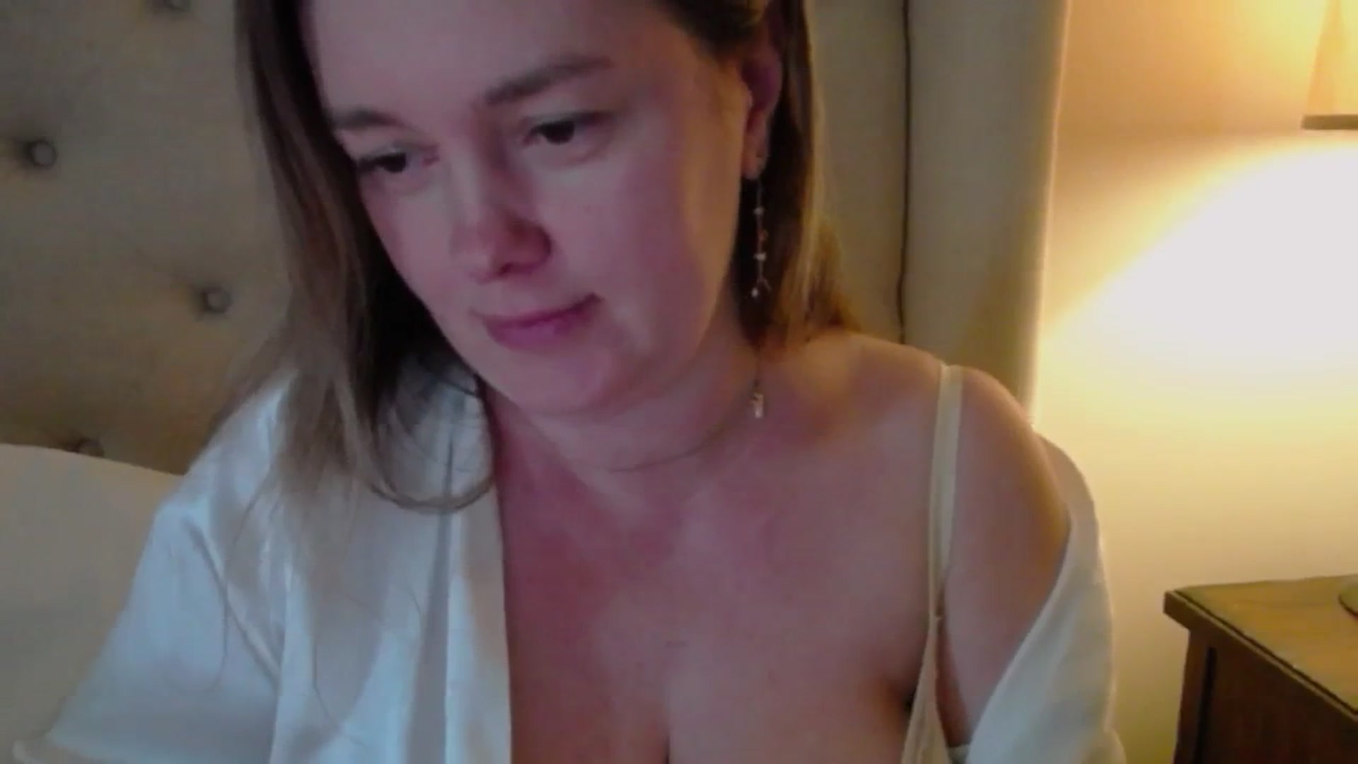 Gallery image thumbnail from J0llye's myfreecams stream on, 03/02/2025, 20:44 image 13 of 20