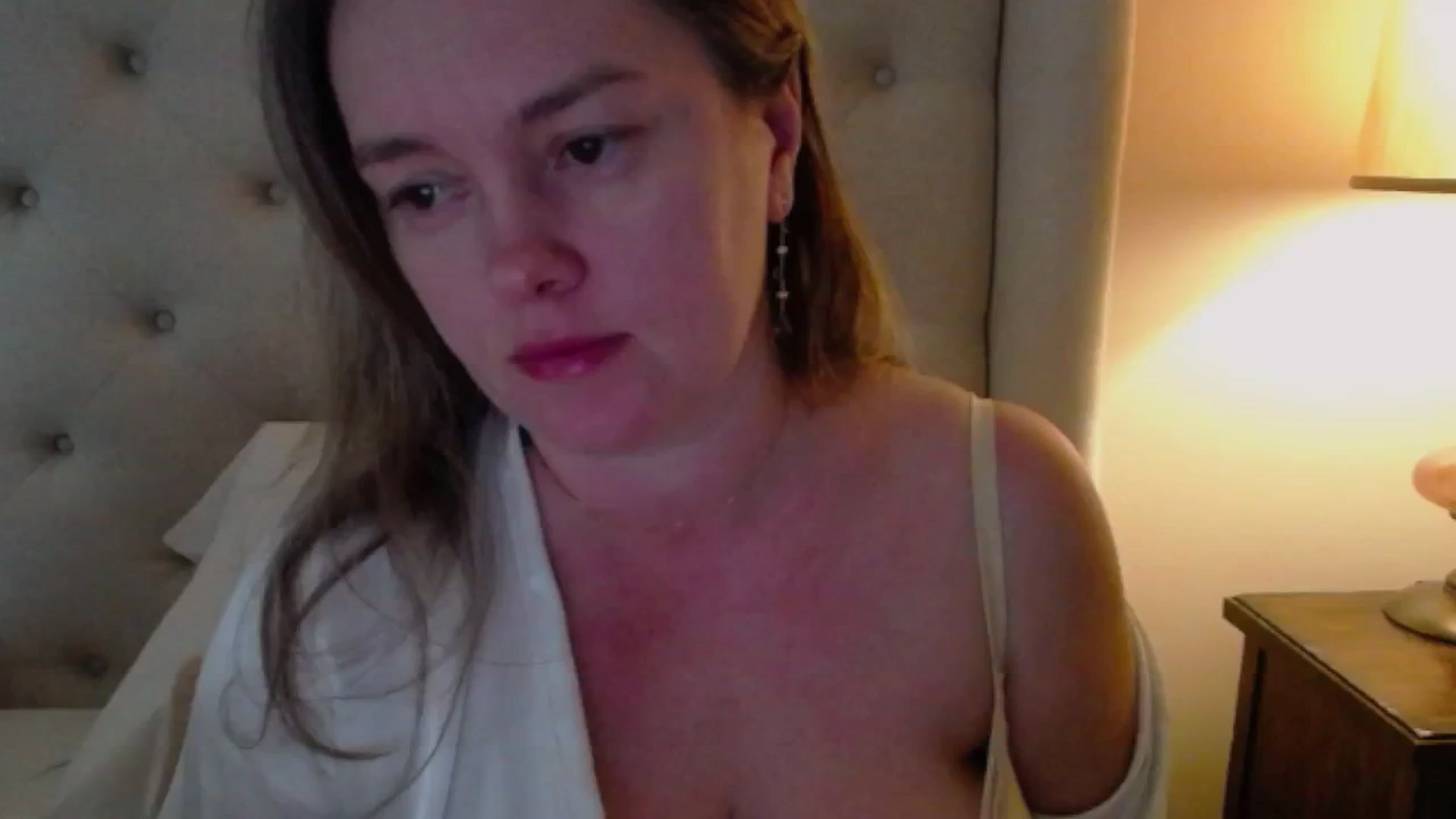 Gallery image thumbnail from J0llye's myfreecams stream on, 03/04/2025, 19:43 image 2 of 20