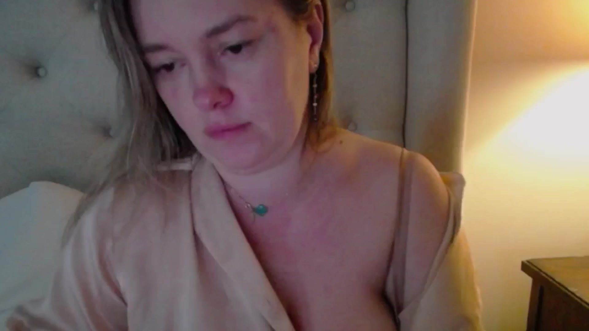 Gallery image thumbnail from J0llye's myfreecams stream on, 03/05/2025, 21:09 image 9 of 20