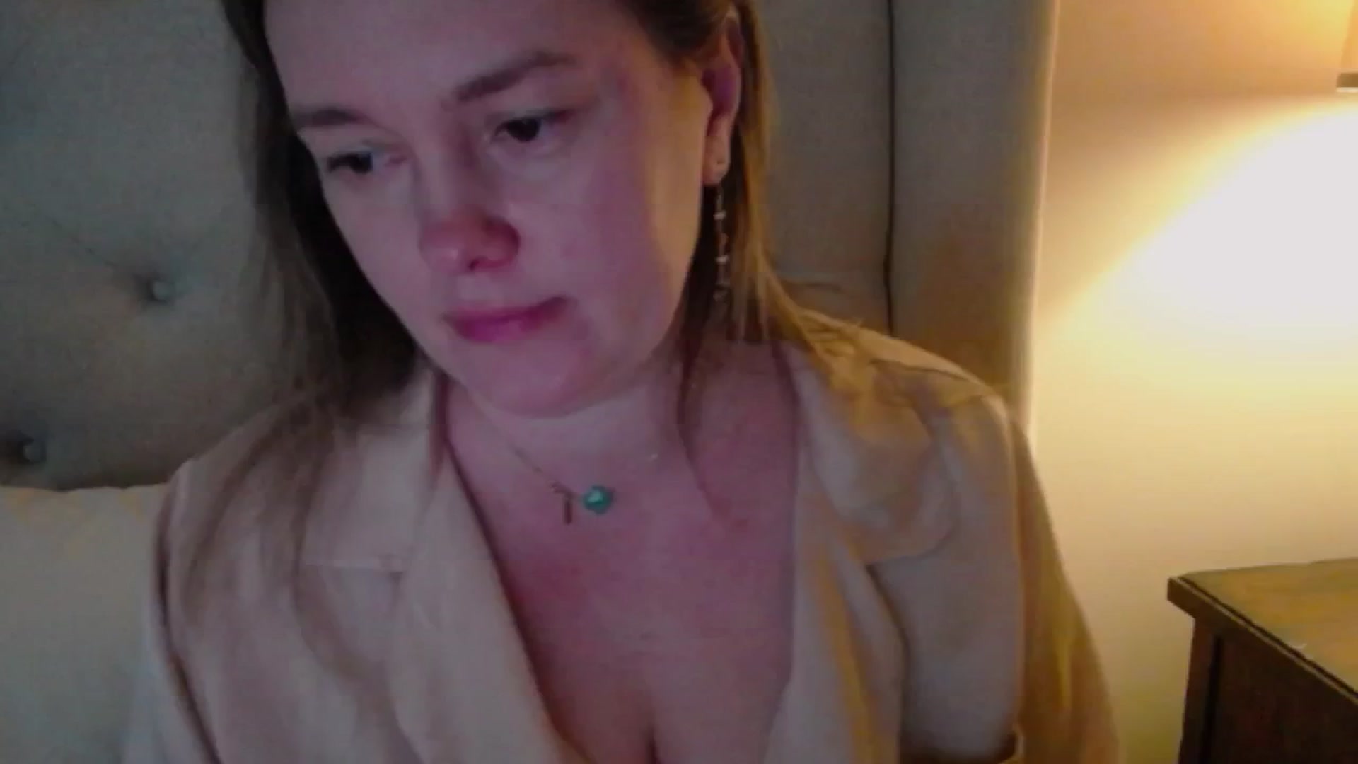 Gallery image thumbnail from J0llye's myfreecams stream on, 03/05/2025, 21:09 image 18 of 20