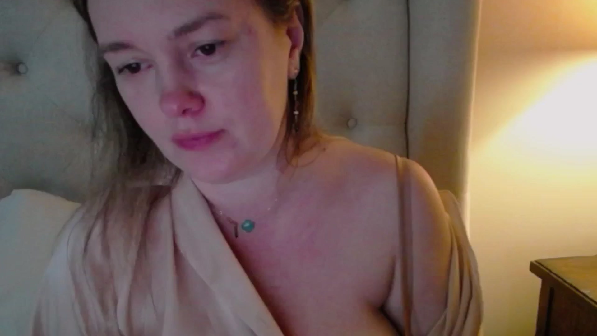 Gallery image thumbnail from J0llye's myfreecams stream on, 03/05/2025, 21:09 image 10 of 20