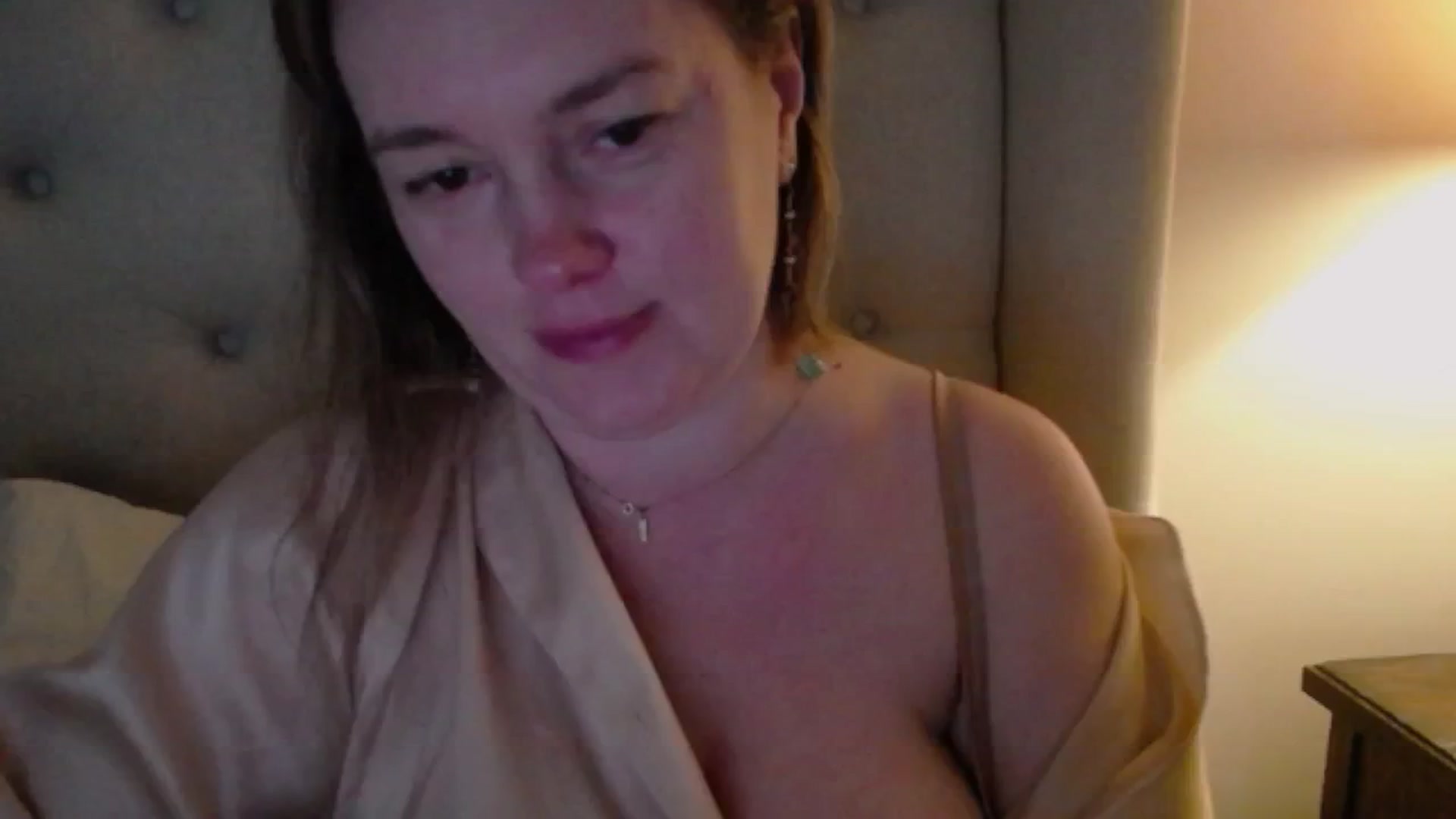 Gallery image thumbnail from J0llye's myfreecams stream on, 03/05/2025, 21:09 image 7 of 20