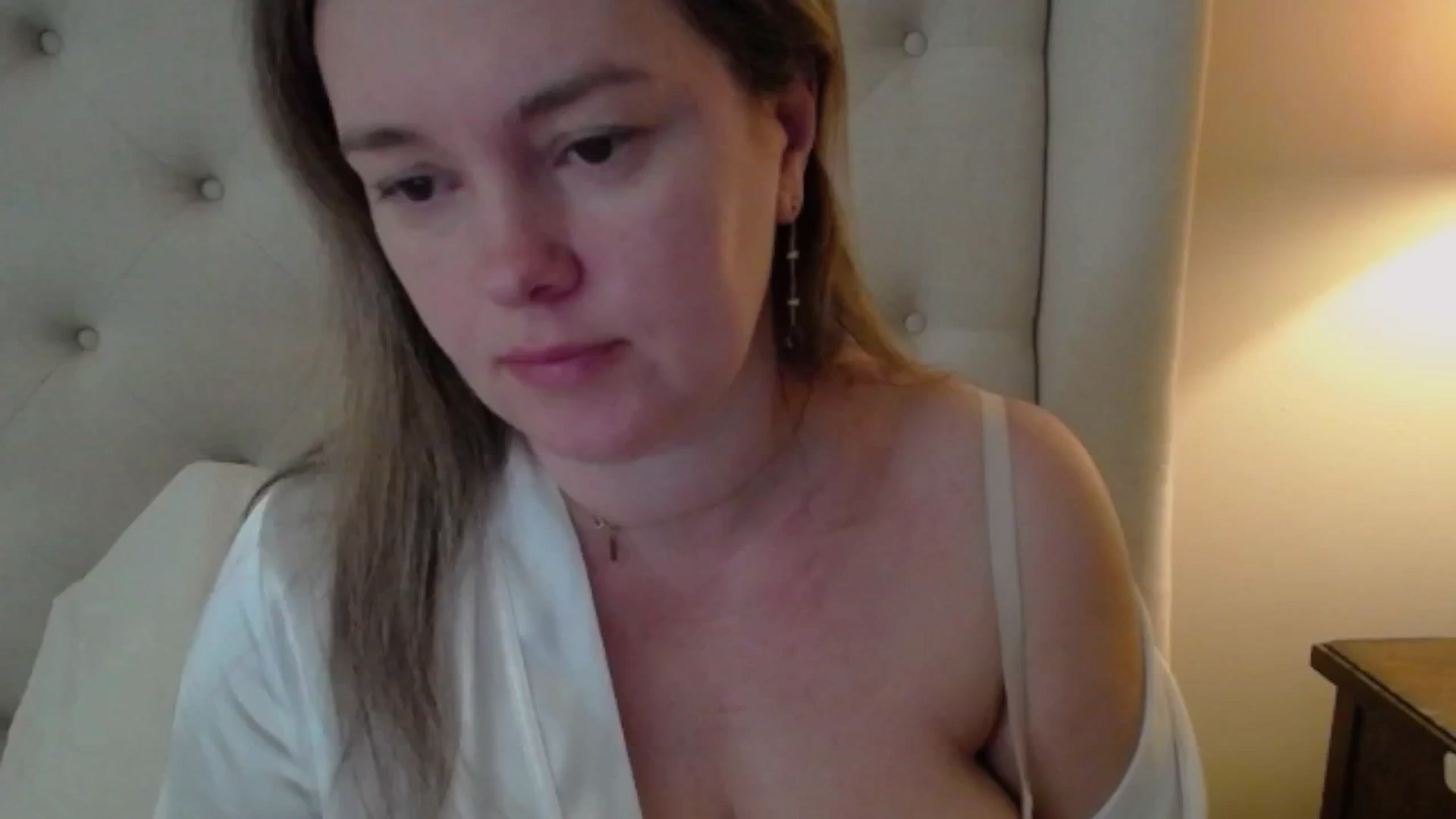 Gallery image thumbnail from J0llye's myfreecams stream on, 03/06/2025, 16:16 image 5 of 20