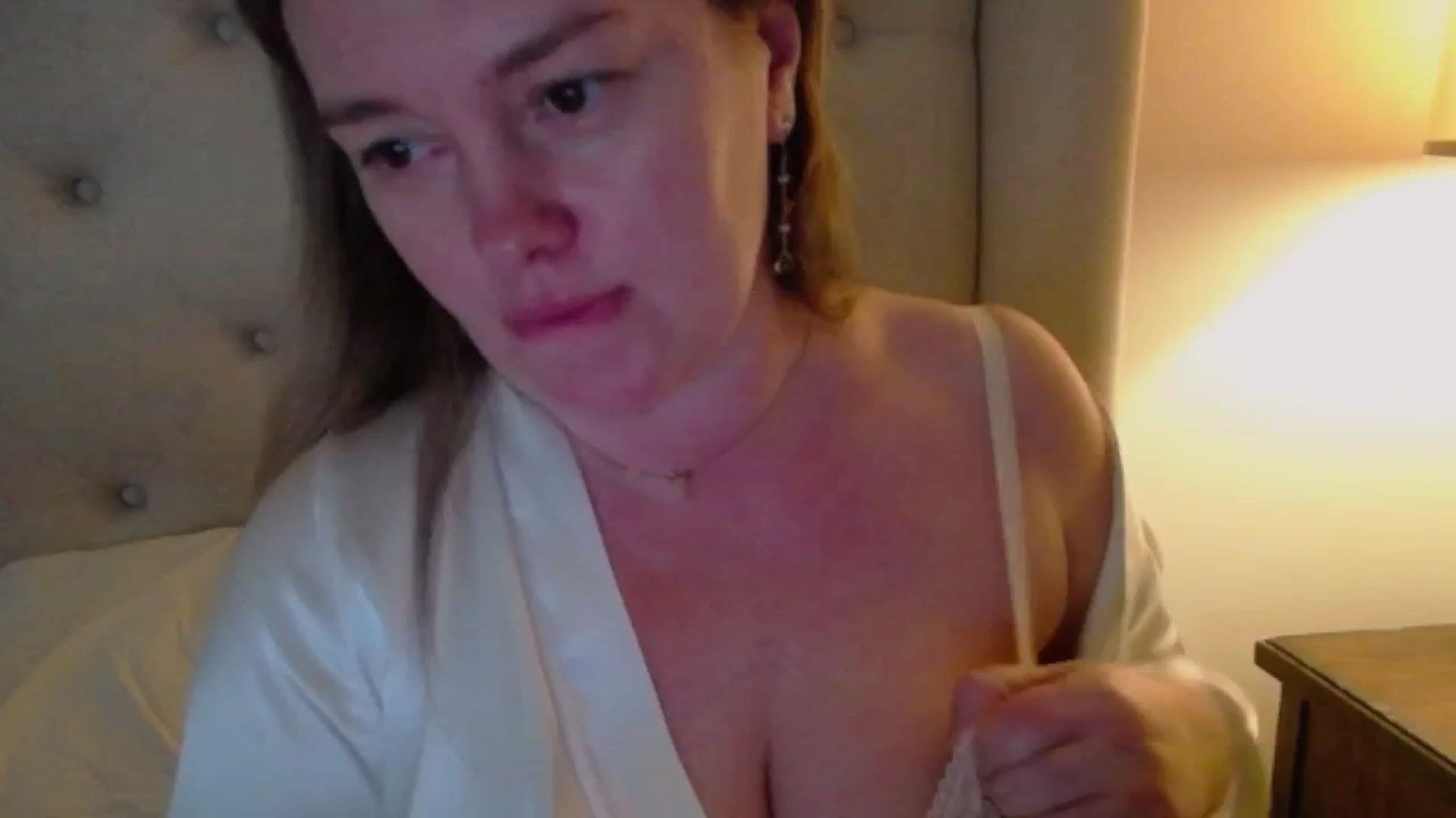 Gallery image thumbnail from J0llye's myfreecams stream on, 03/06/2025, 19:32 image 18 of 20