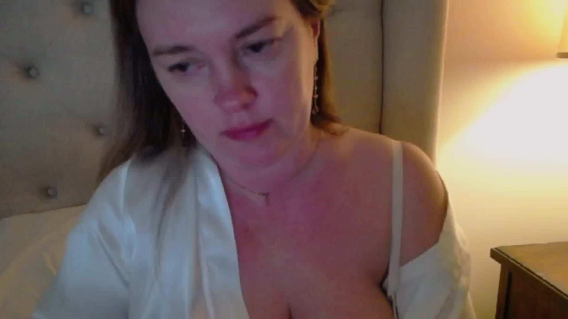 Gallery image thumbnail from J0llye's myfreecams stream on, 03/06/2025, 19:32 image 1 of 20