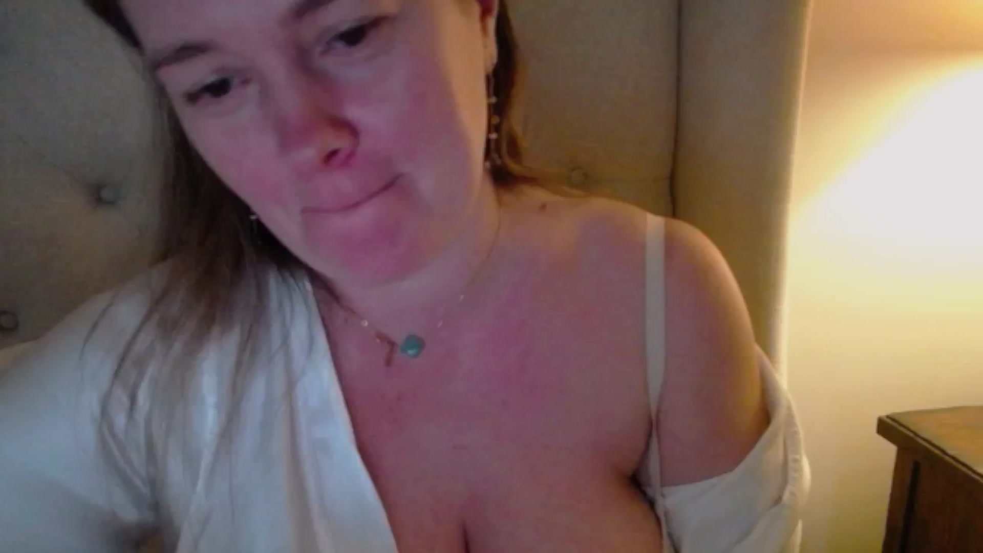 Gallery image thumbnail from J0llye's myfreecams stream on, 03/06/2025, 20:23 image 11 of 20