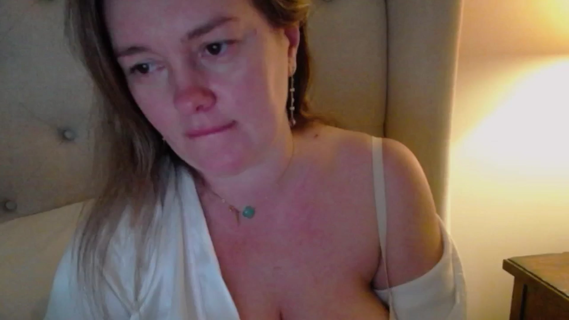 Gallery image thumbnail from J0llye's myfreecams stream on, 03/06/2025, 20:23 image 8 of 20
