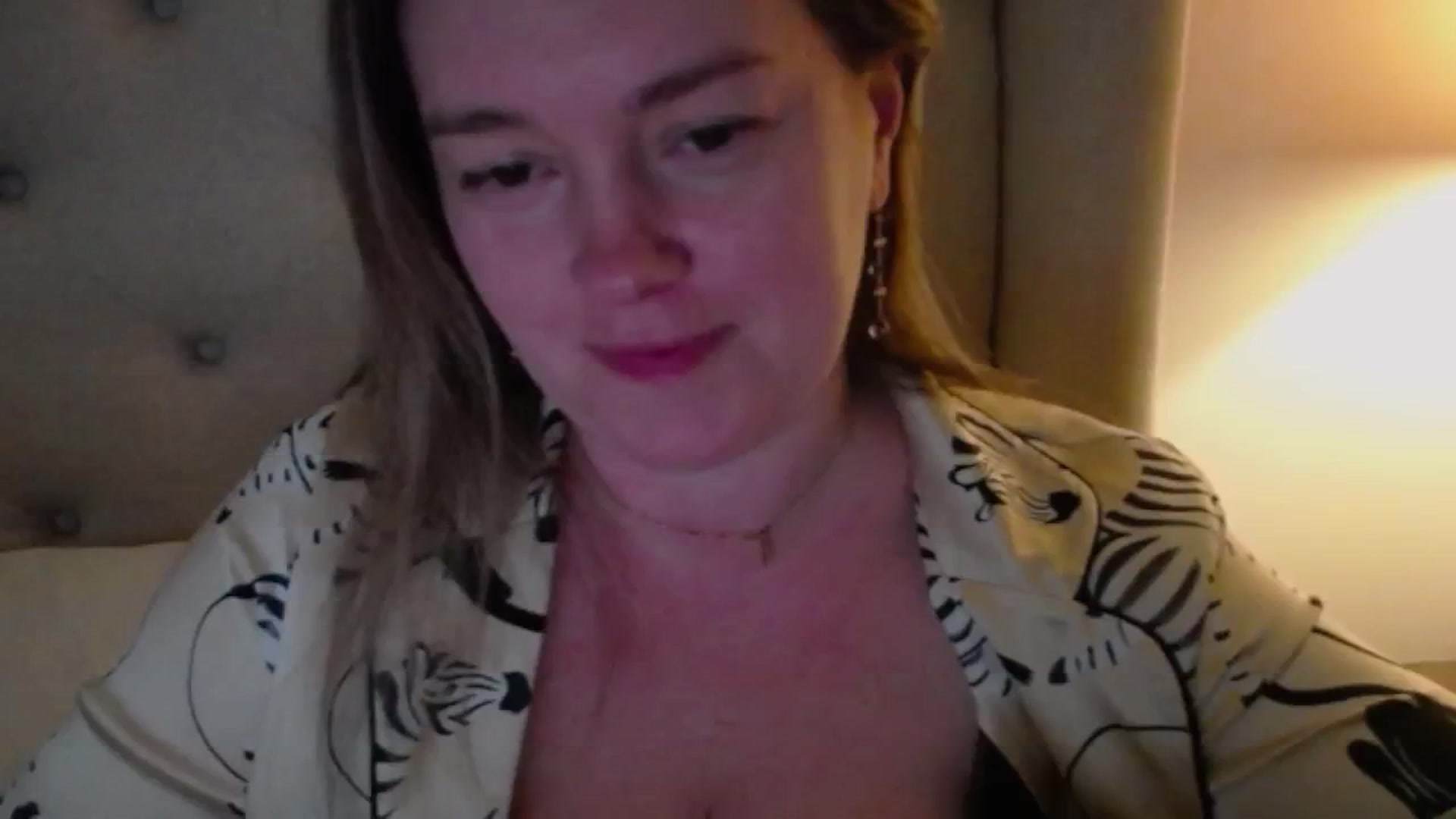 Gallery image thumbnail from J0llye's myfreecams stream on, 03/07/2025, 17:49 image 20 of 20