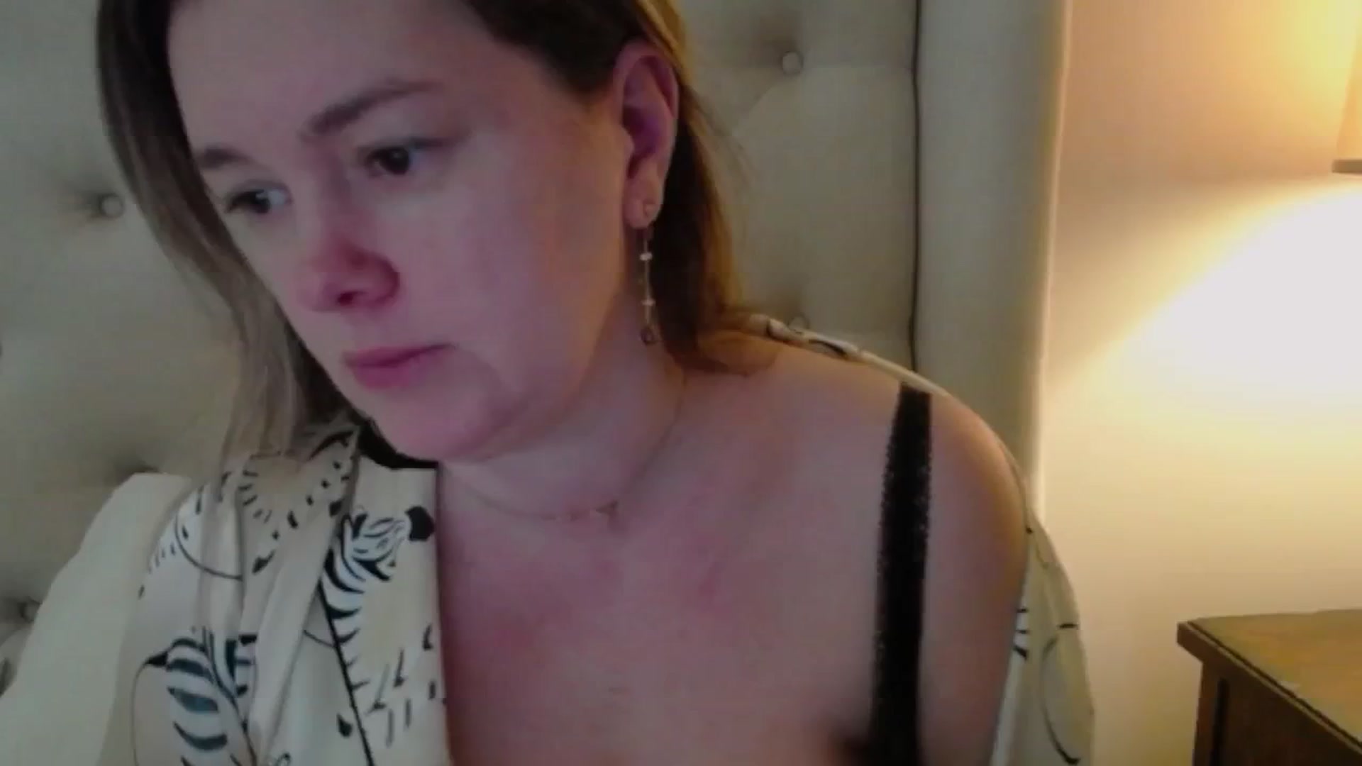 Gallery image thumbnail from J0llye's myfreecams stream on, 03/07/2025, 17:49 image 3 of 20